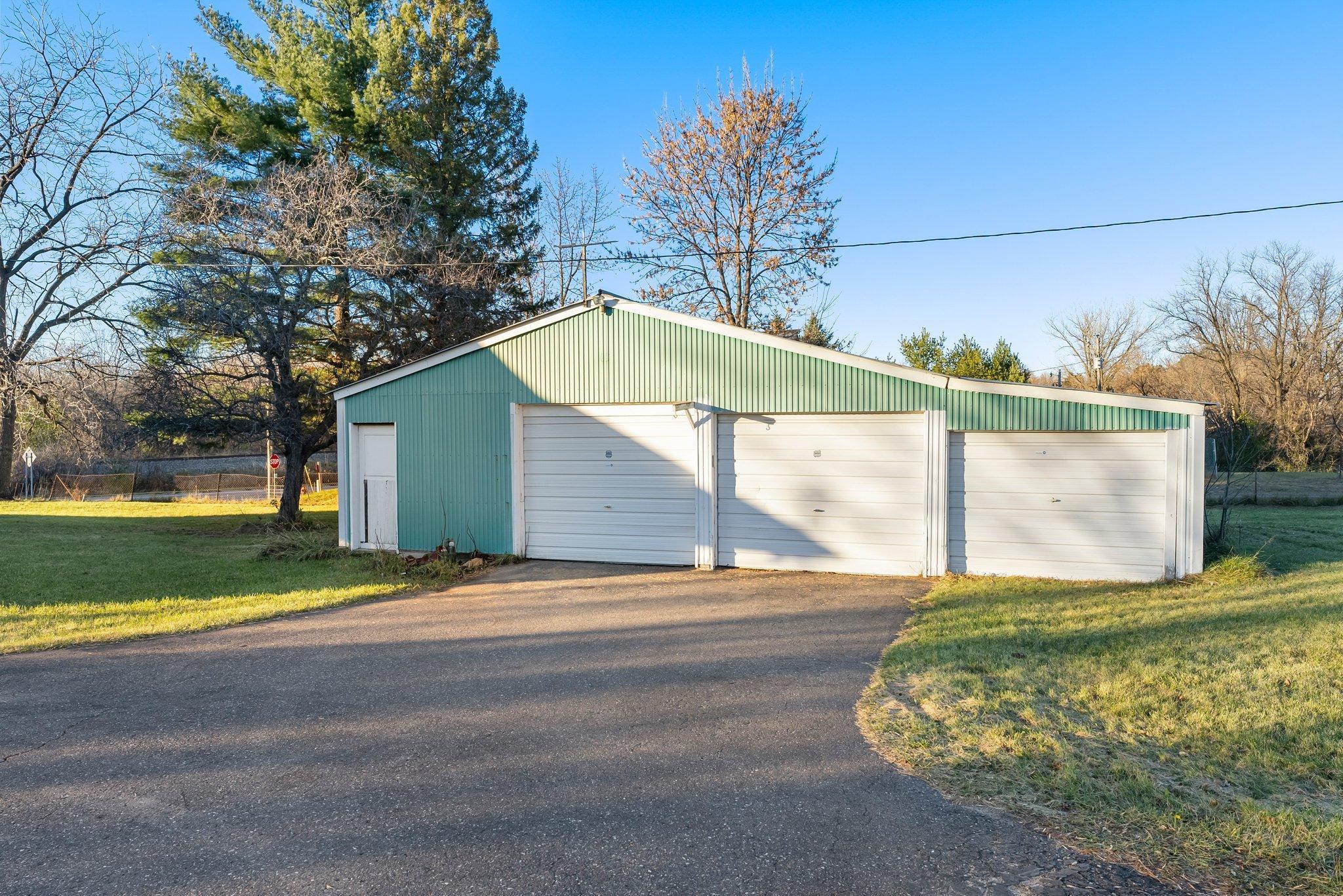 44040 Gladstone Avenue