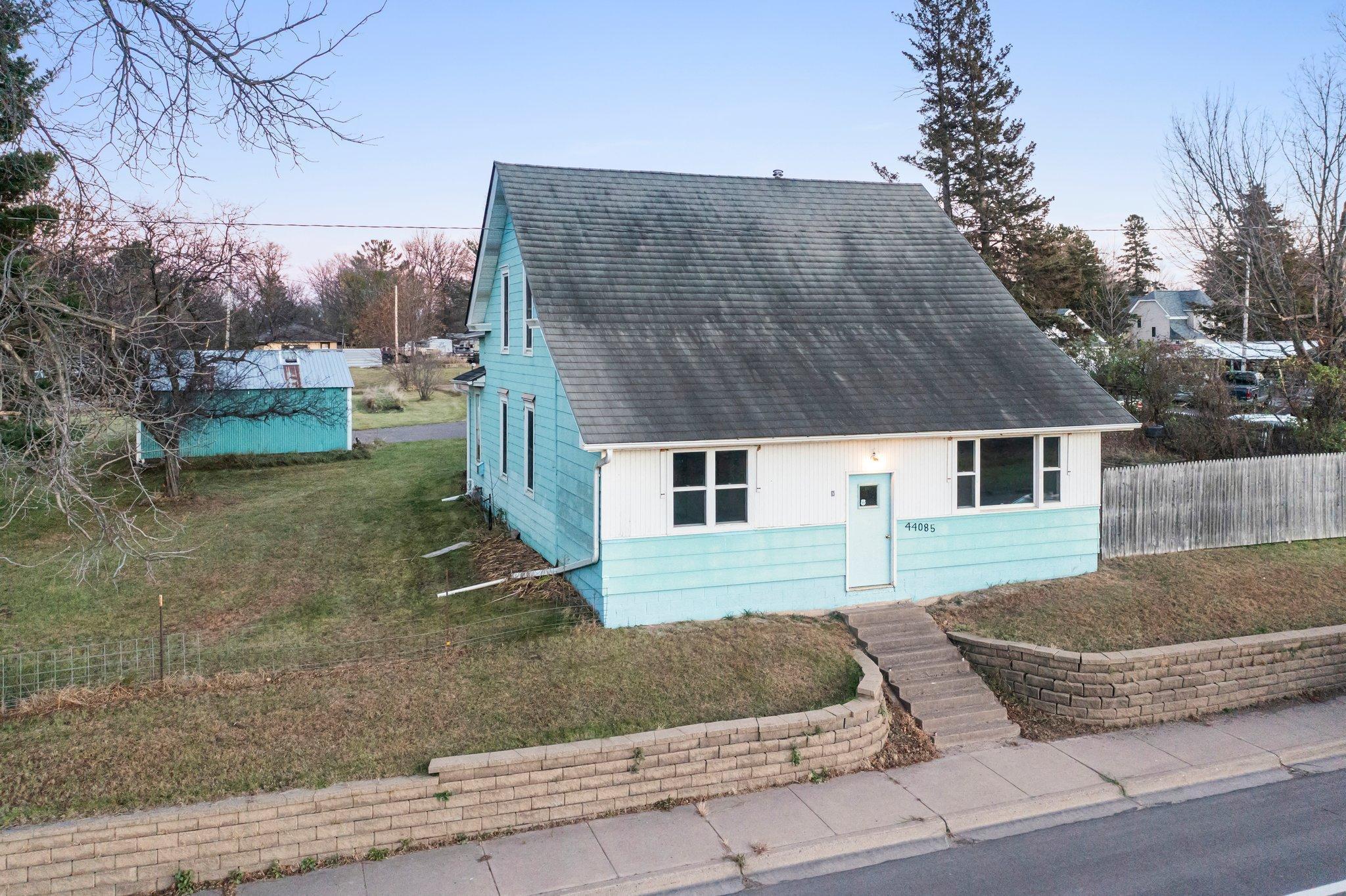 44040 Gladstone Avenue