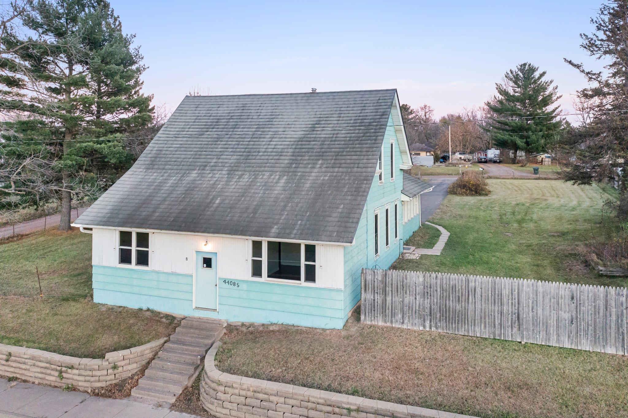 44040 Gladstone Avenue