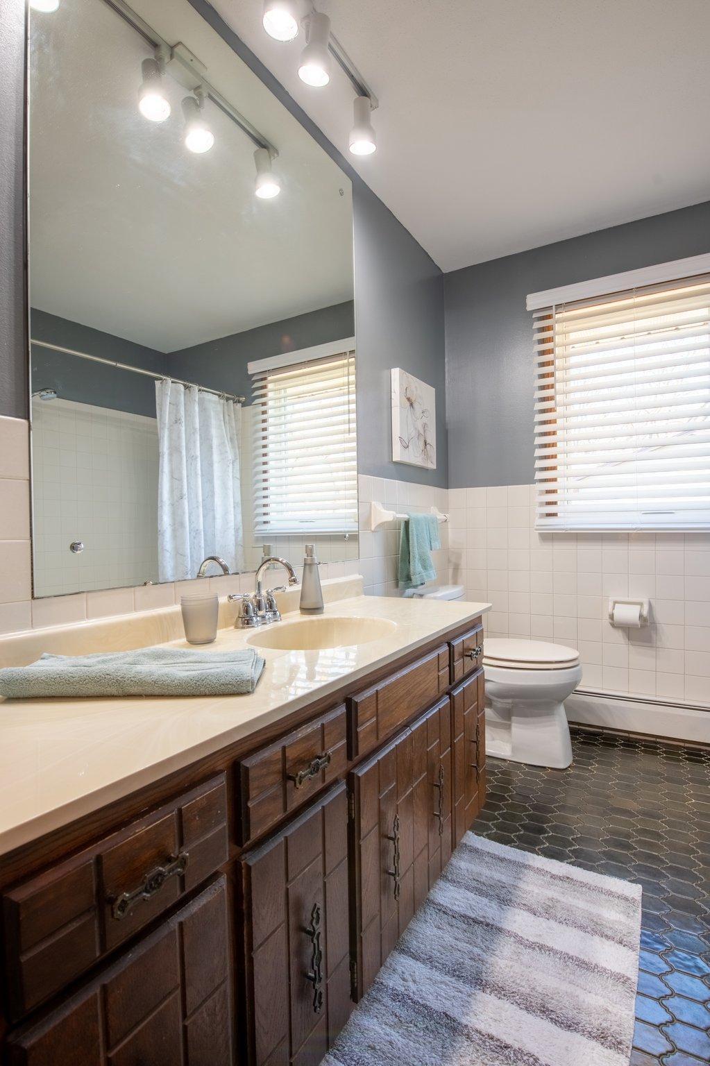 24100 Skylark Drive NE