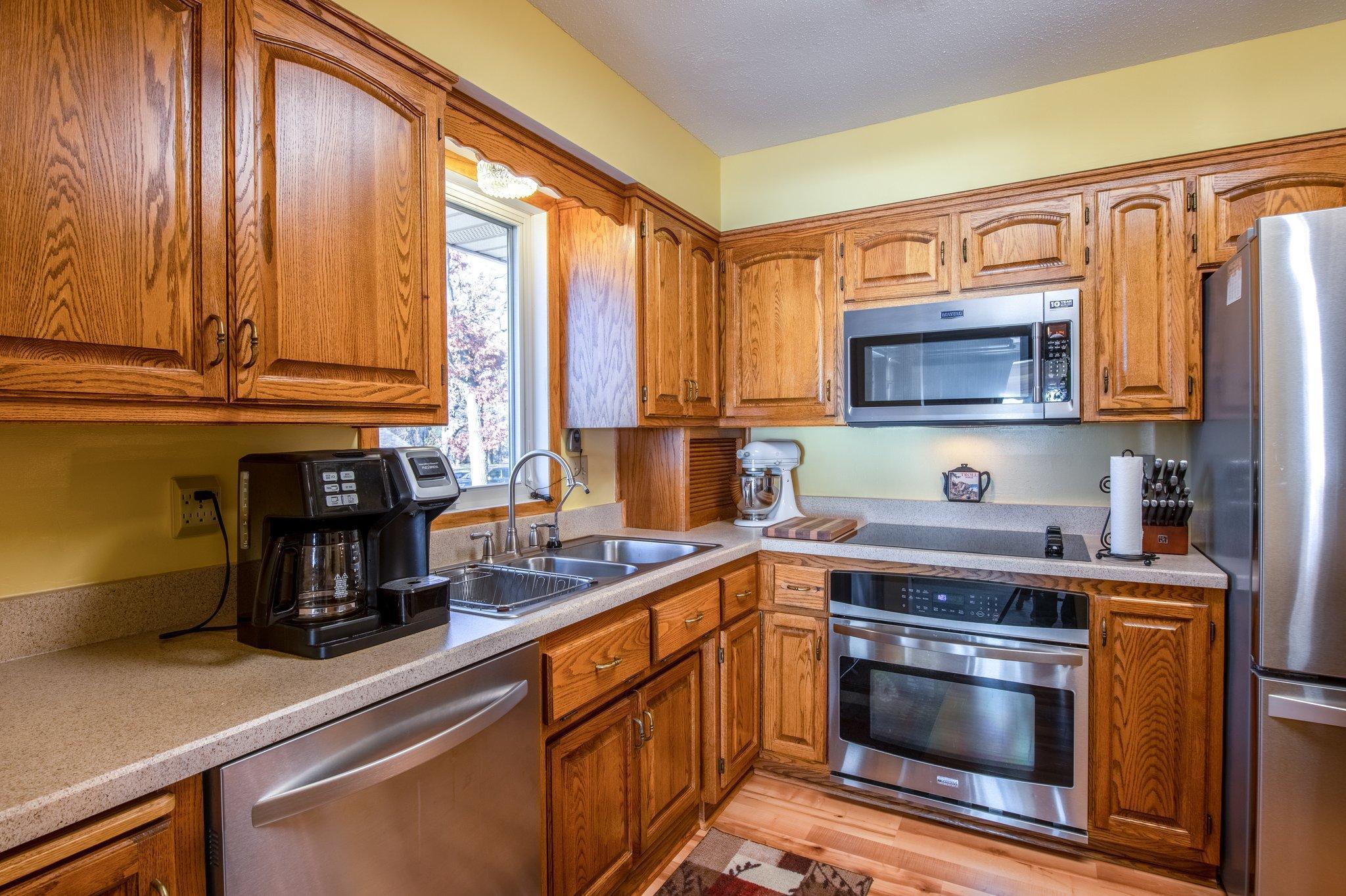 24100 Skylark Drive NE