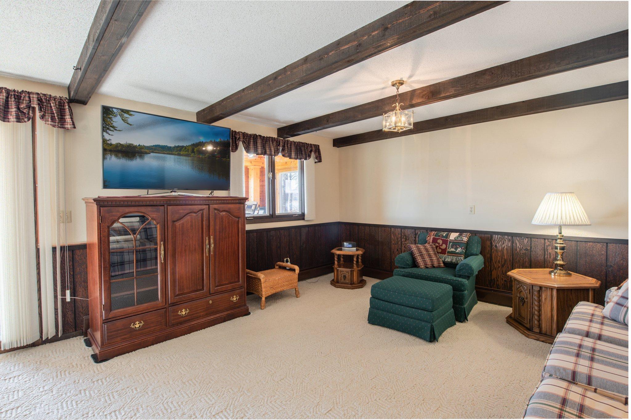 24100 Skylark Drive NE