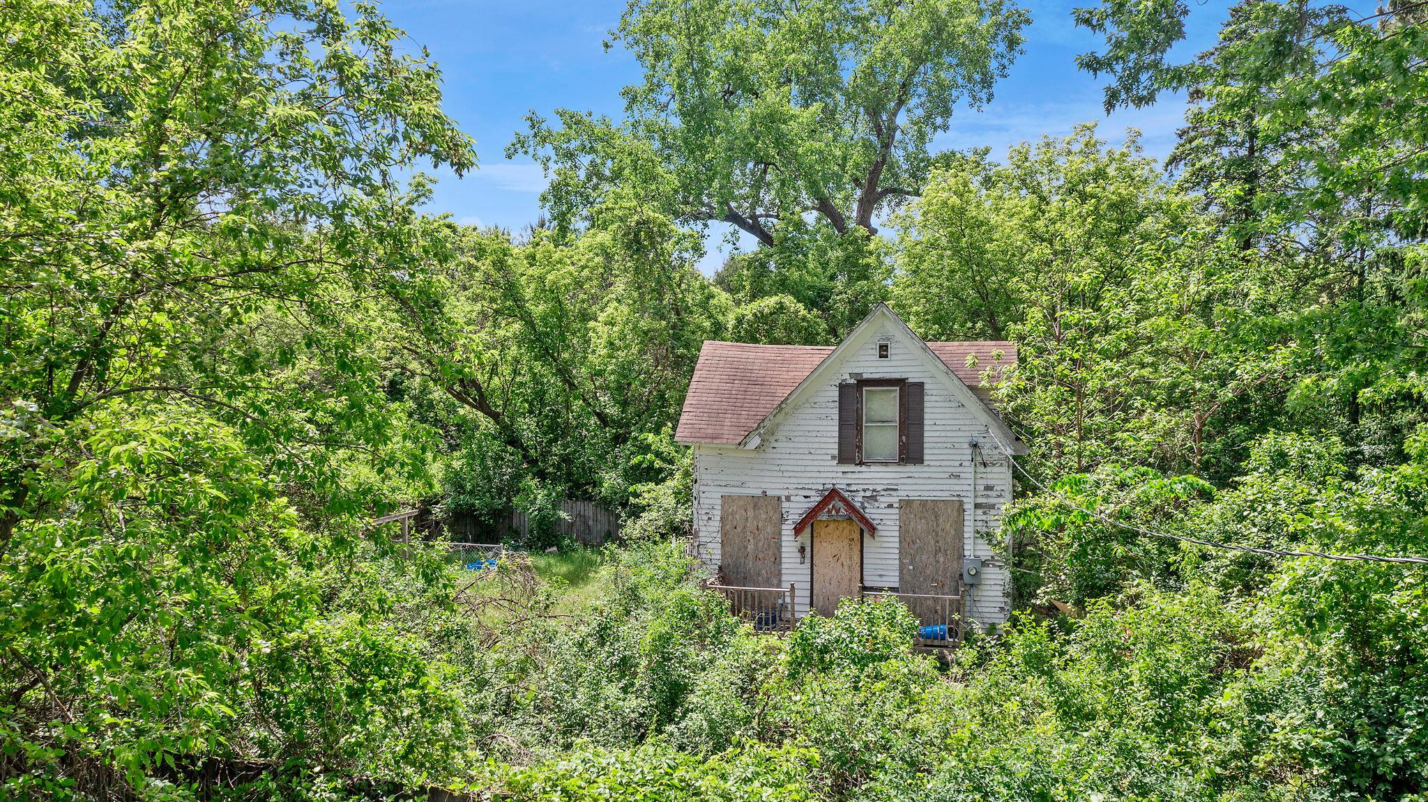 1845 Old Main Street S