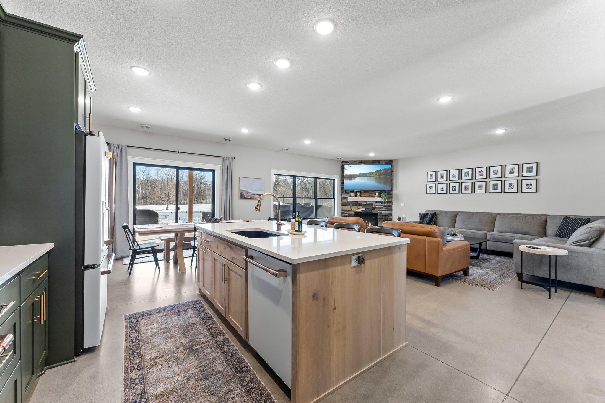 31233 Yucca Court NW