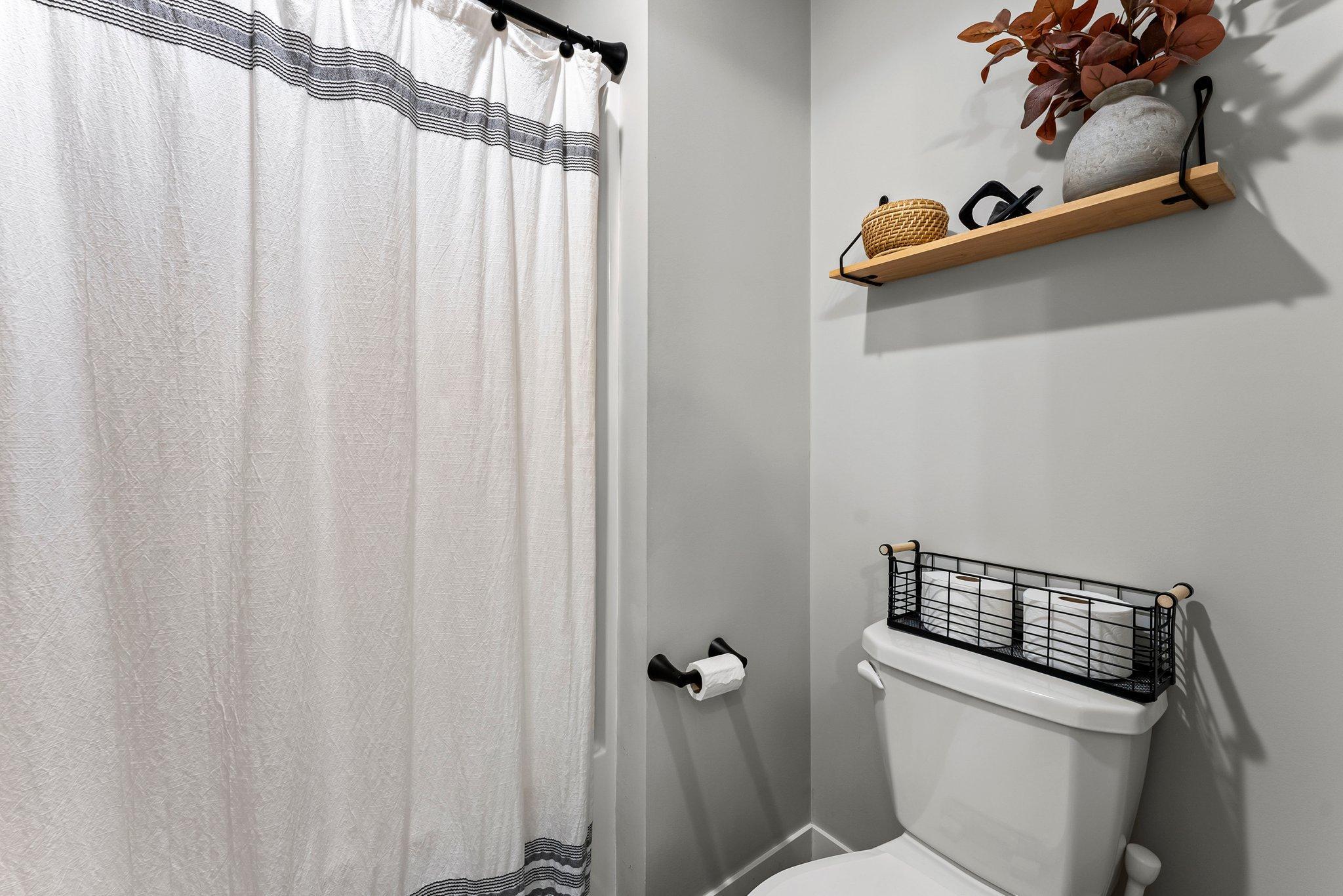 31233 Yucca Court NW