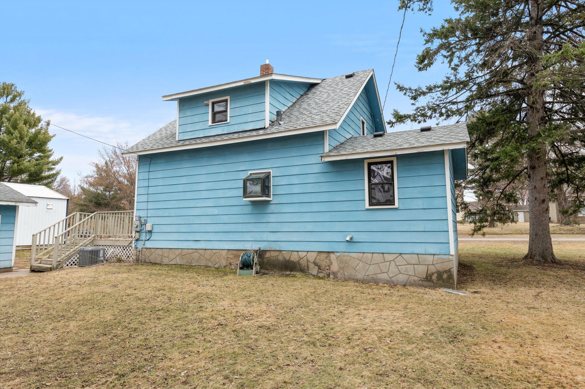 410 Cypress Avenue S