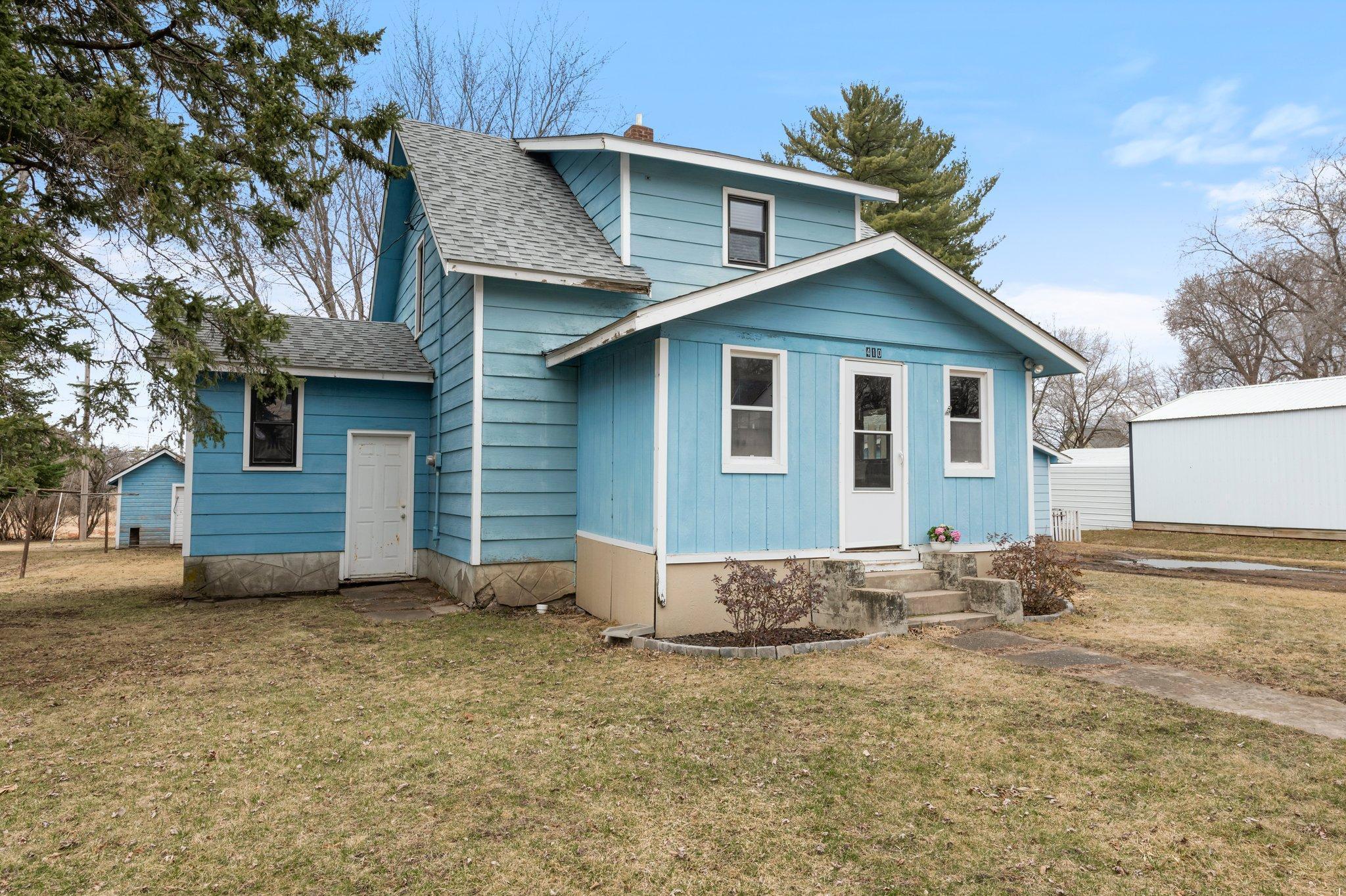 410 Cypress Avenue S