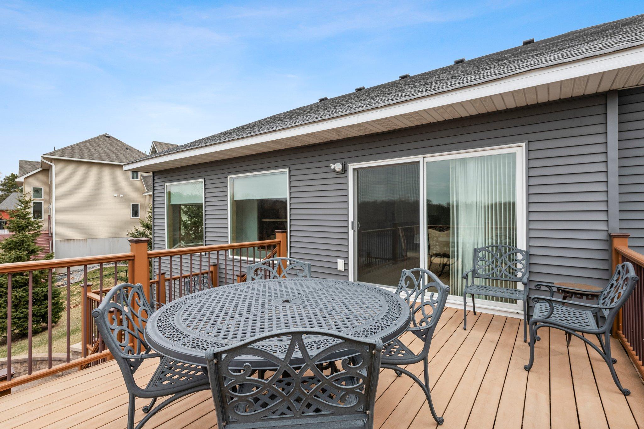 707 Bergman Court NW