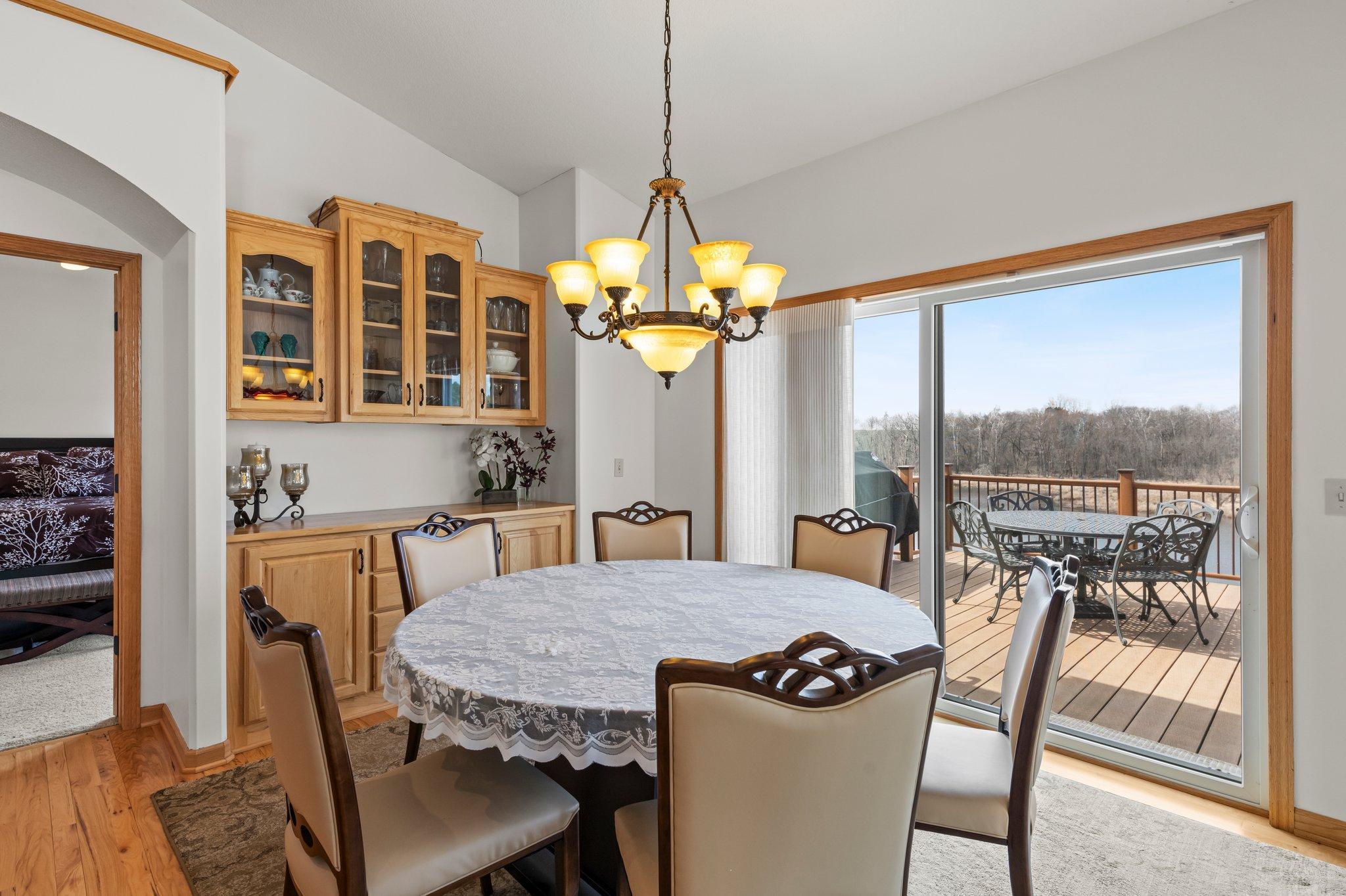 707 Bergman Court NW