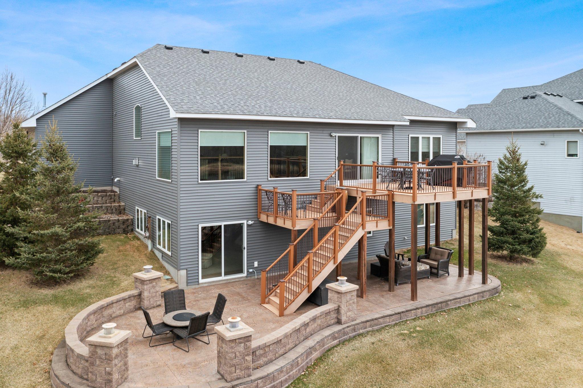 707 Bergman Court NW