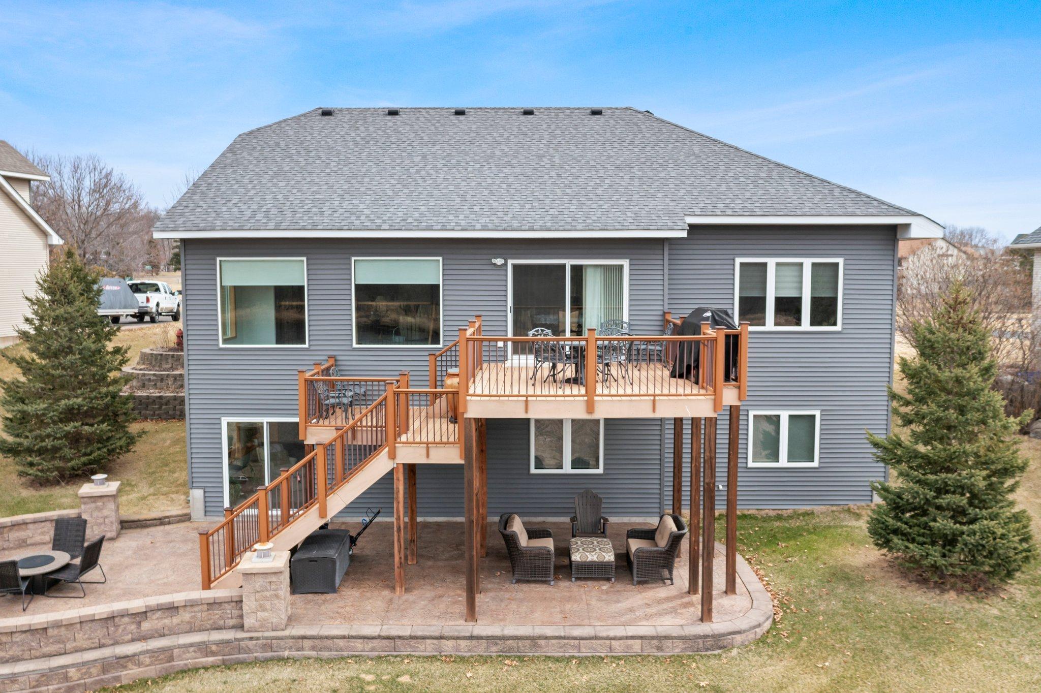 707 Bergman Court NW