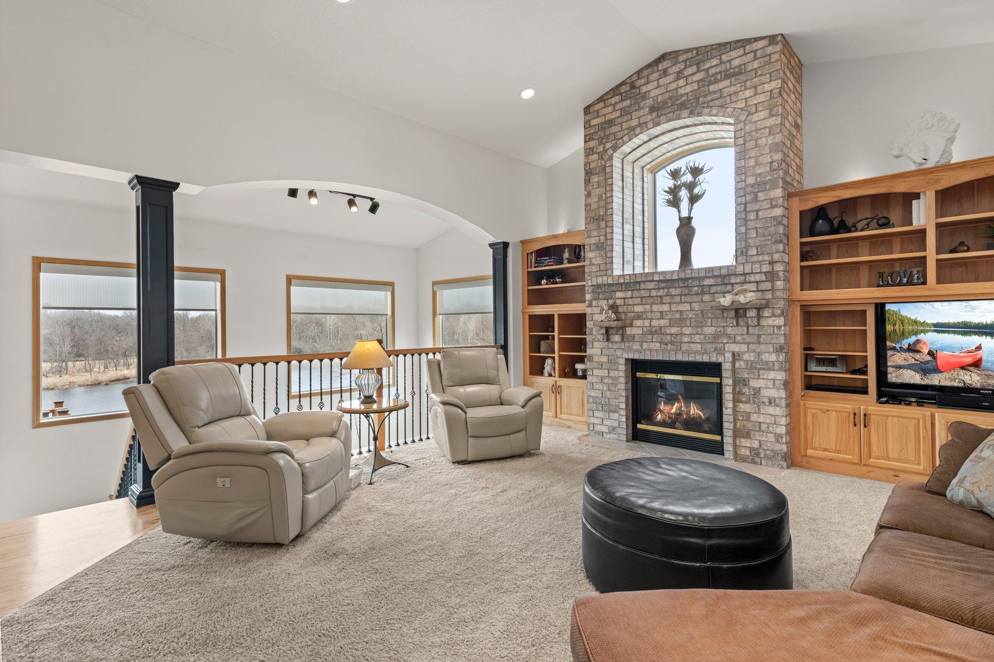 707 Bergman Court NW