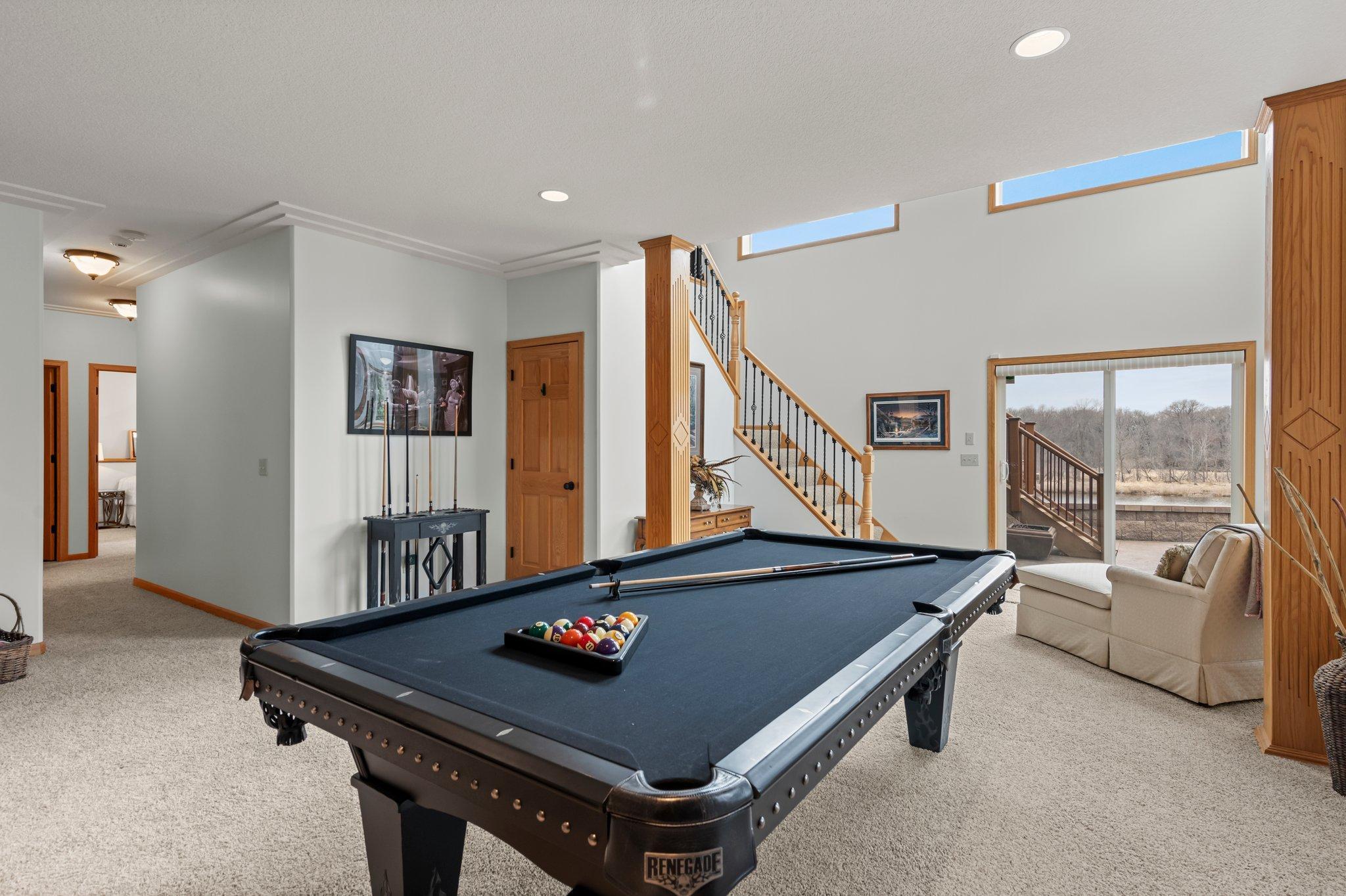 707 Bergman Court NW