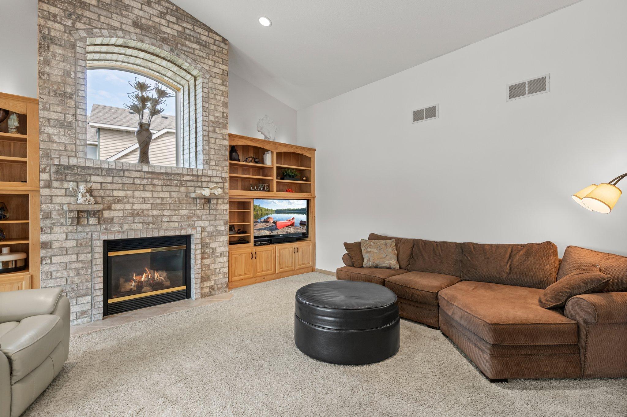 707 Bergman Court NW