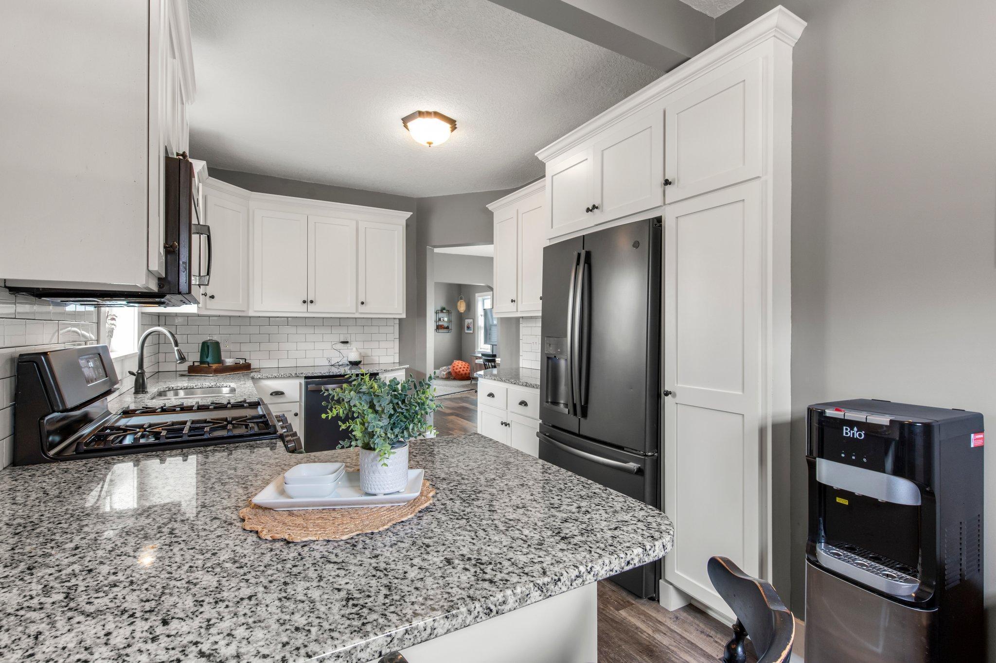 430 W Broadway Street