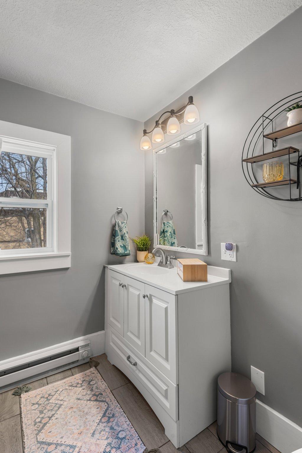 430 W Broadway Street