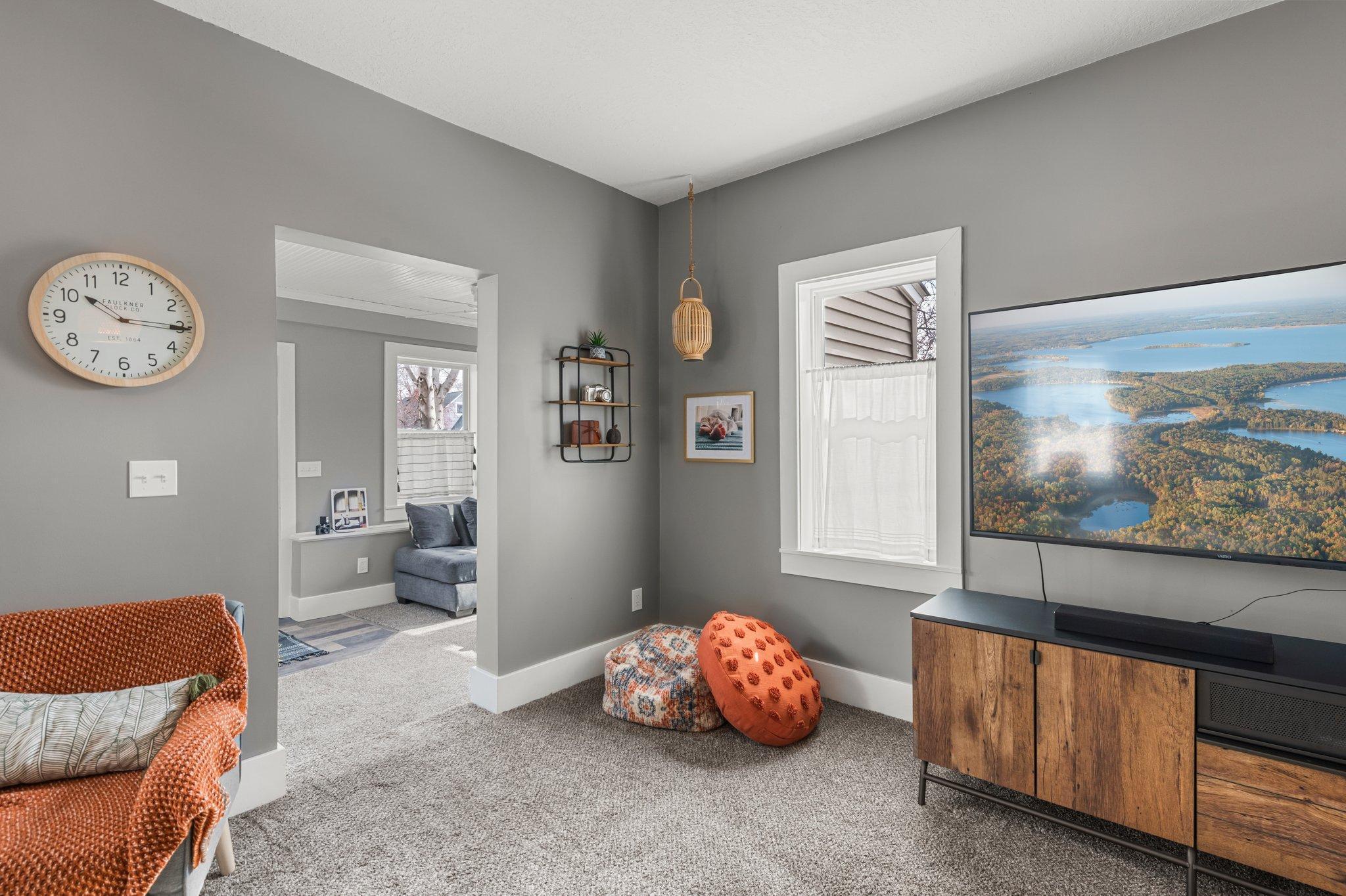 430 W Broadway Street