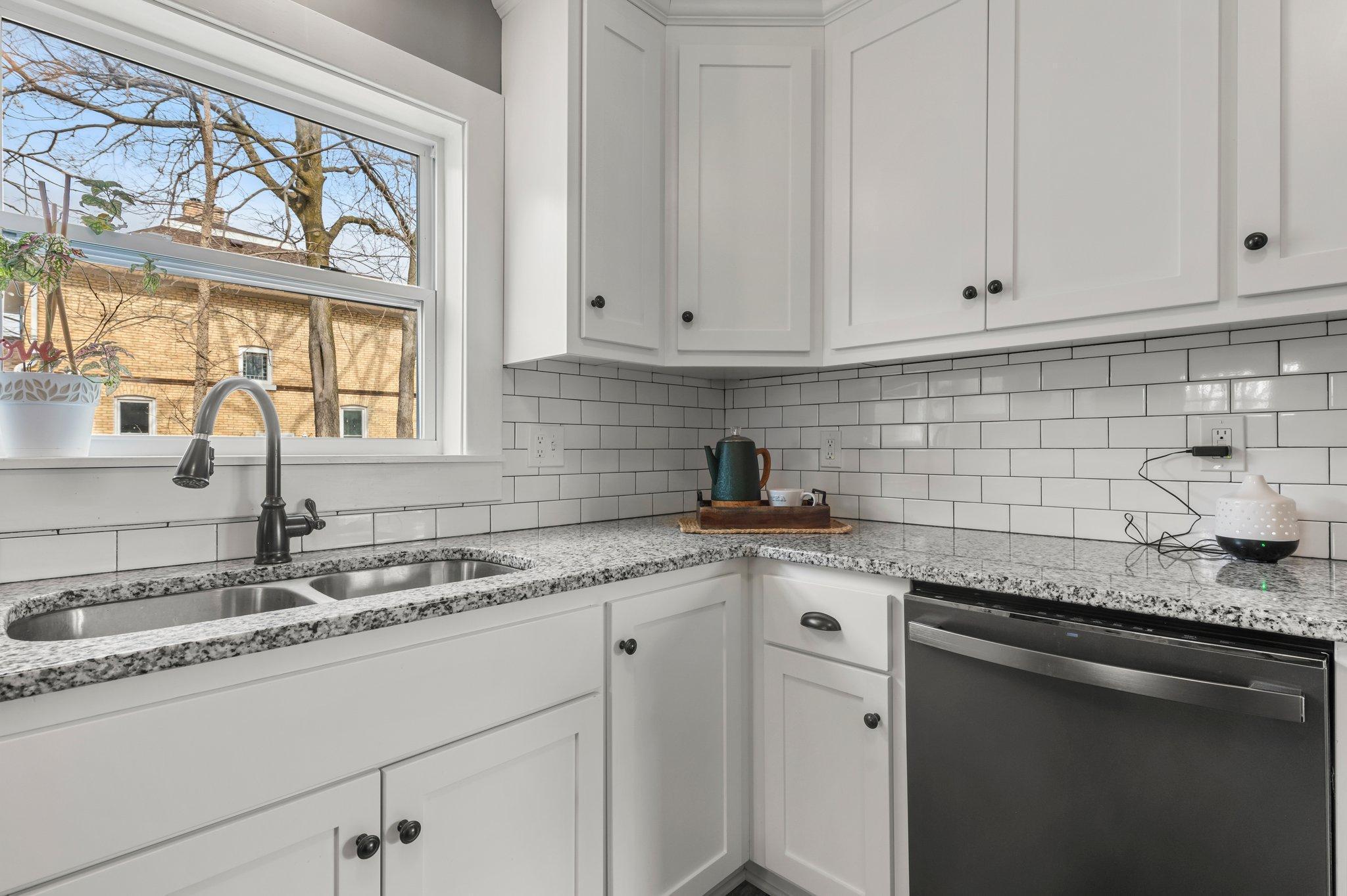 430 W Broadway Street