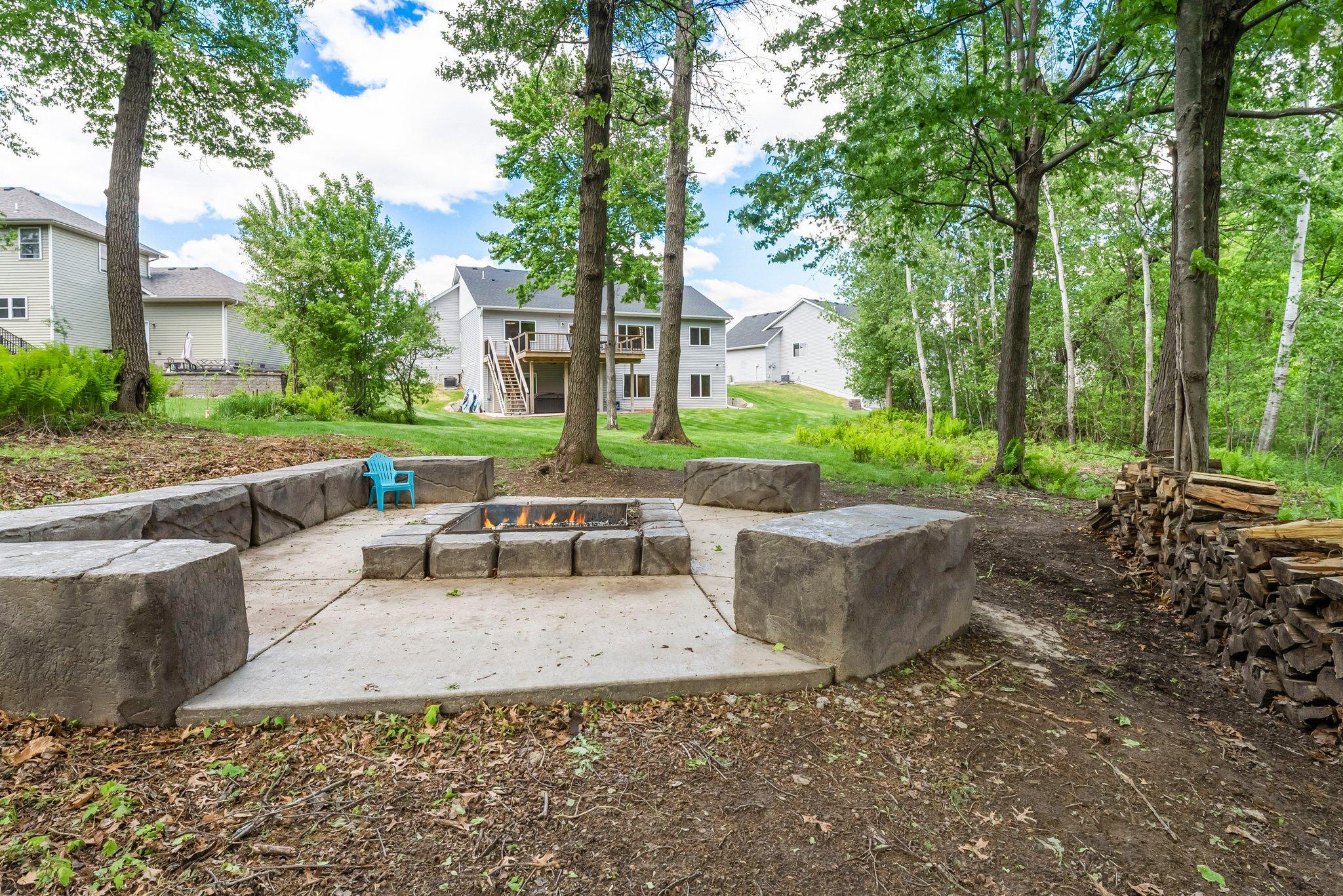 623 Elins Lake Road SE