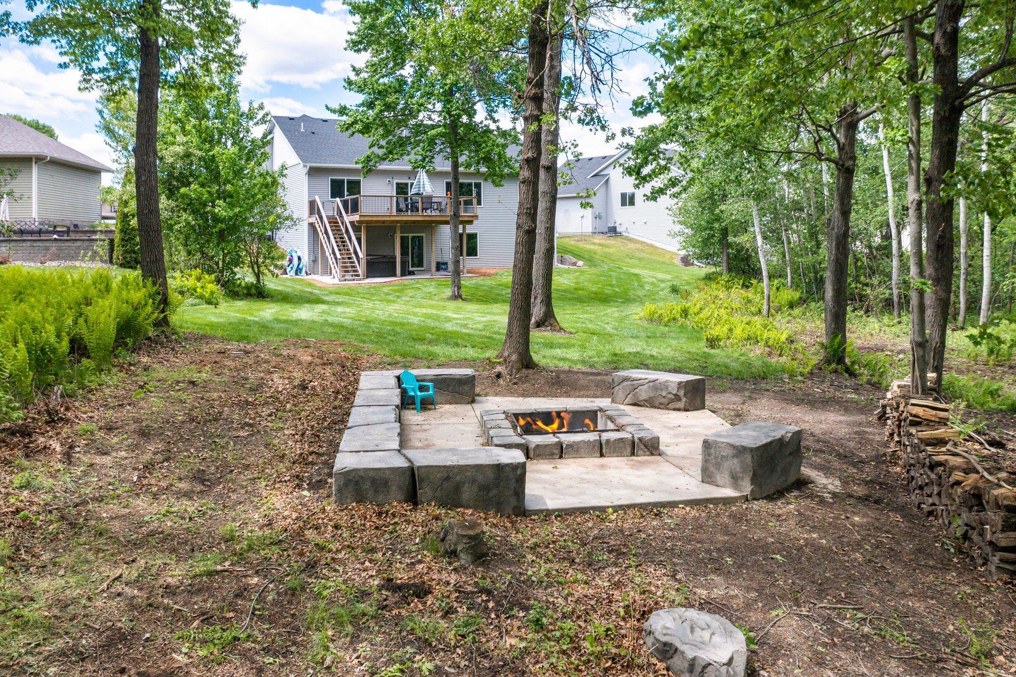 623 Elins Lake Road SE