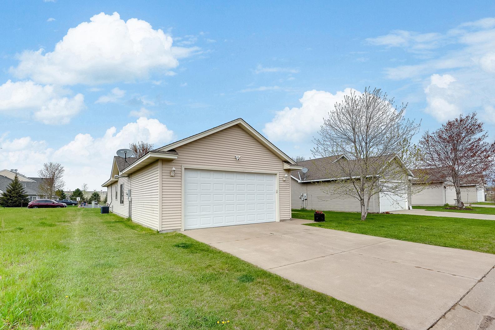 342 Roosevelt Street S