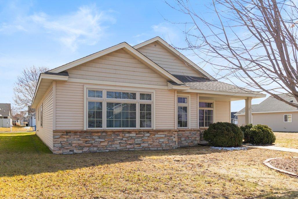 342 Roosevelt Street S