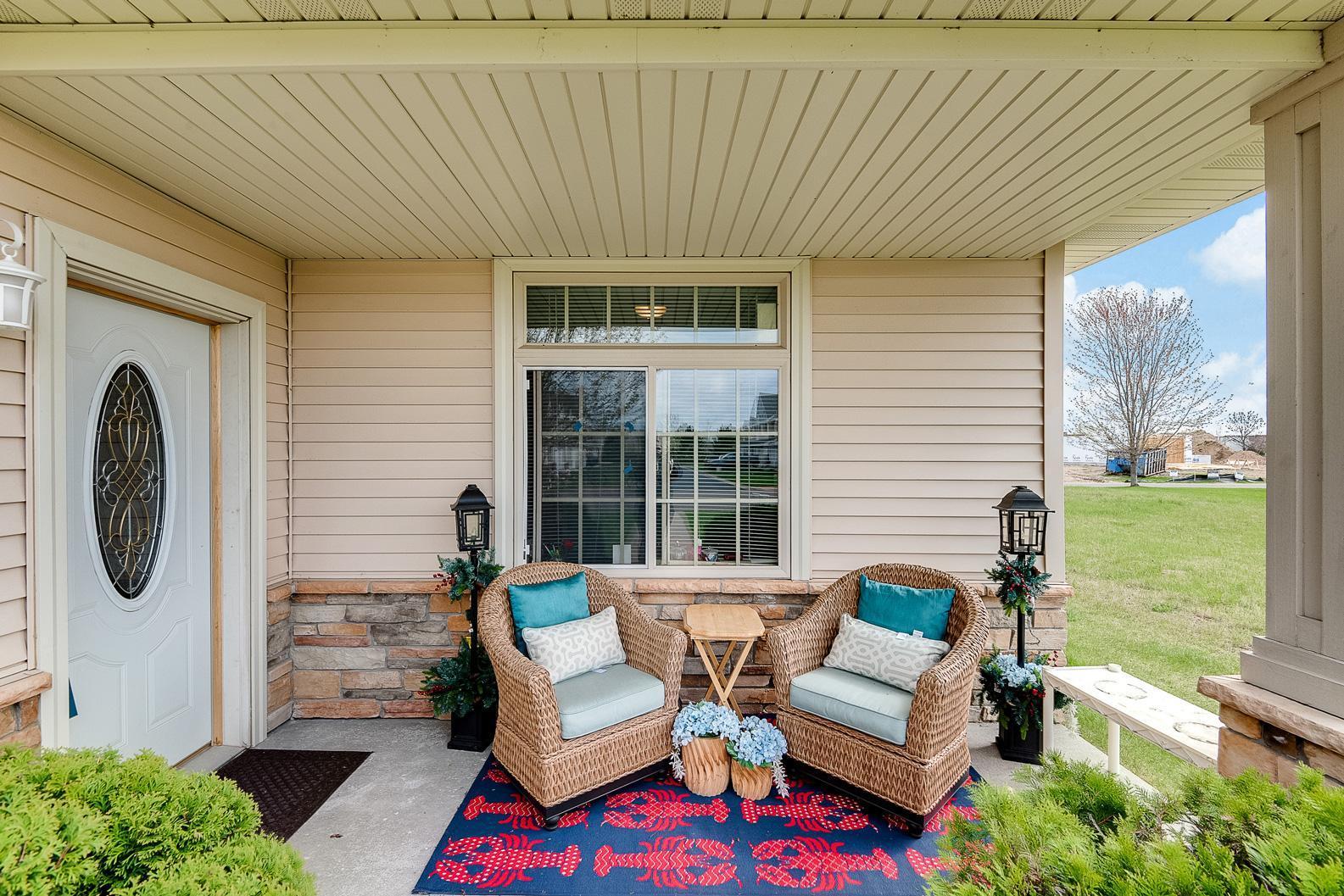 342 Roosevelt Street S