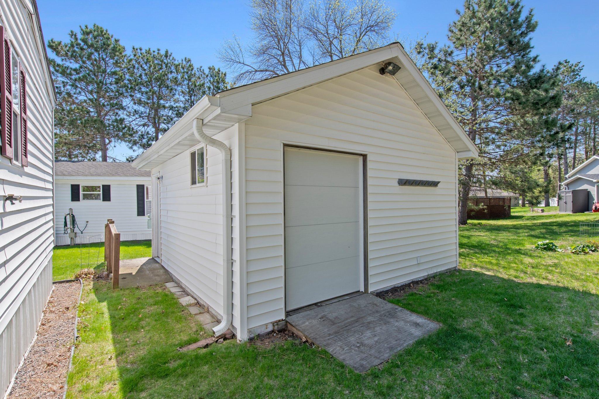 2205 Jack Pine Drive