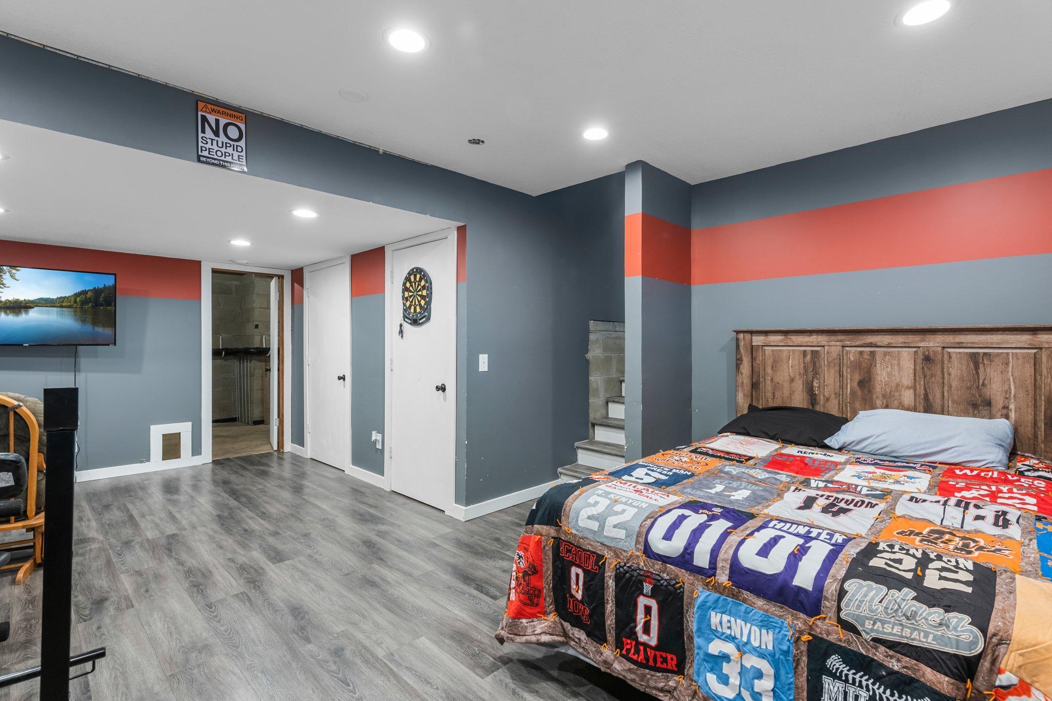 2729 319th Lane NE