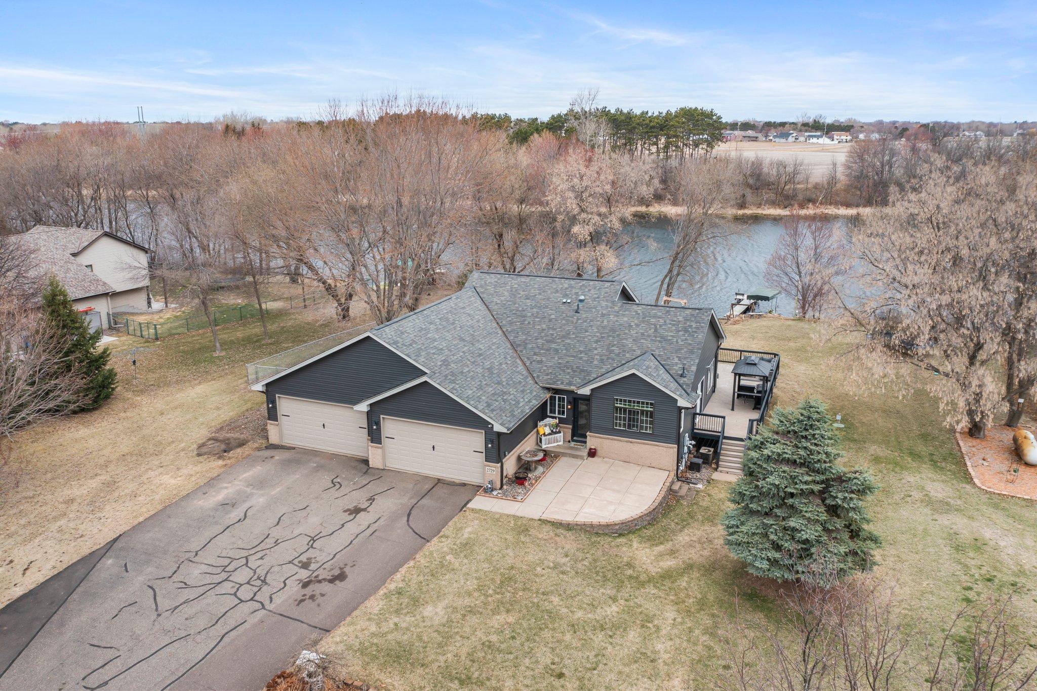2729 319th Lane NE