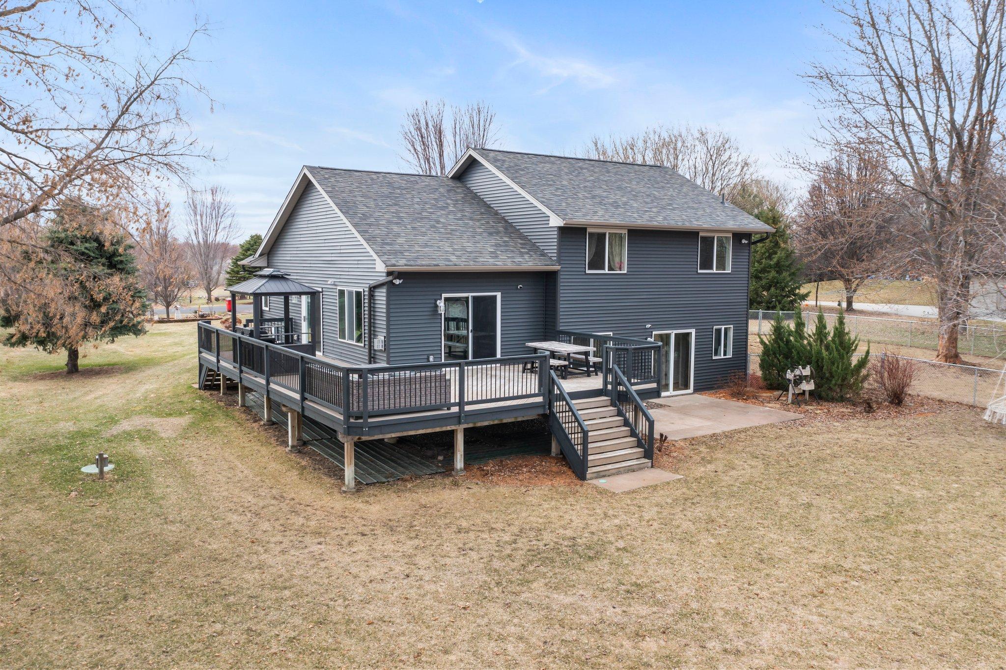 2729 319th Lane NE