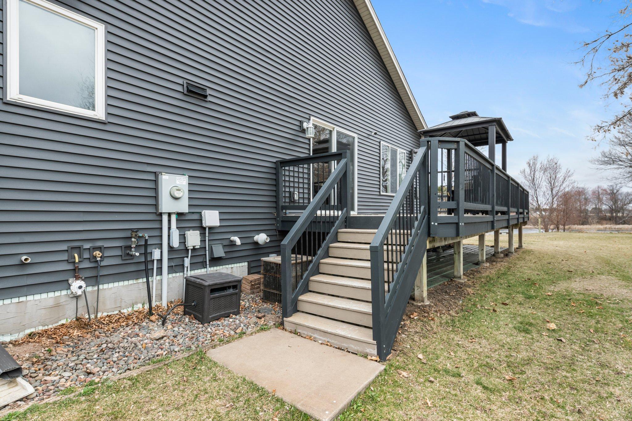 2729 319th Lane NE