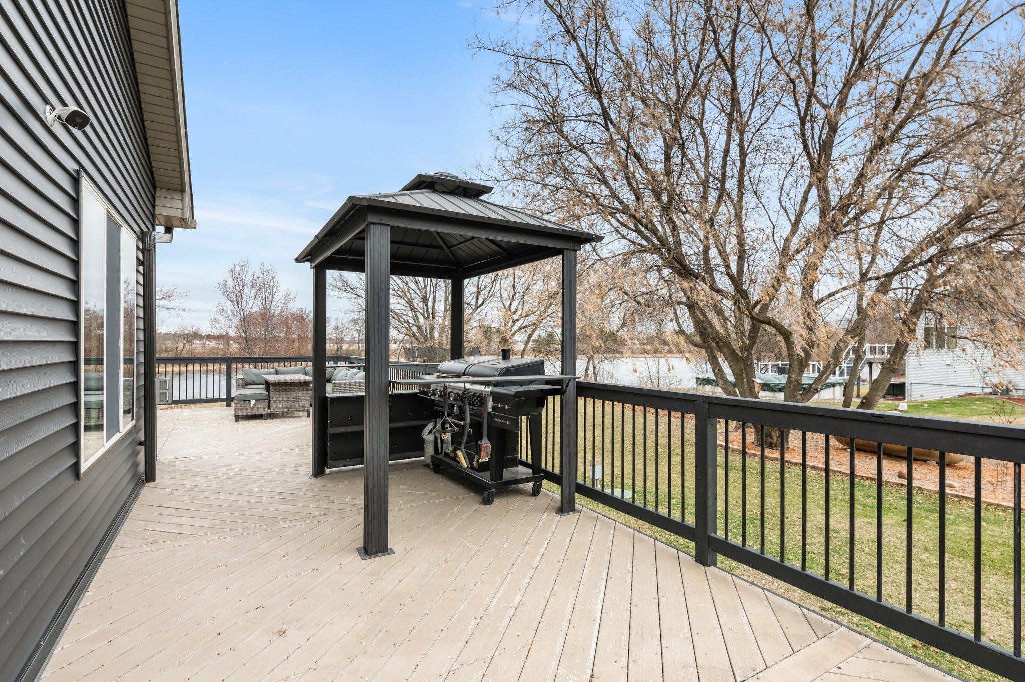 2729 319th Lane NE