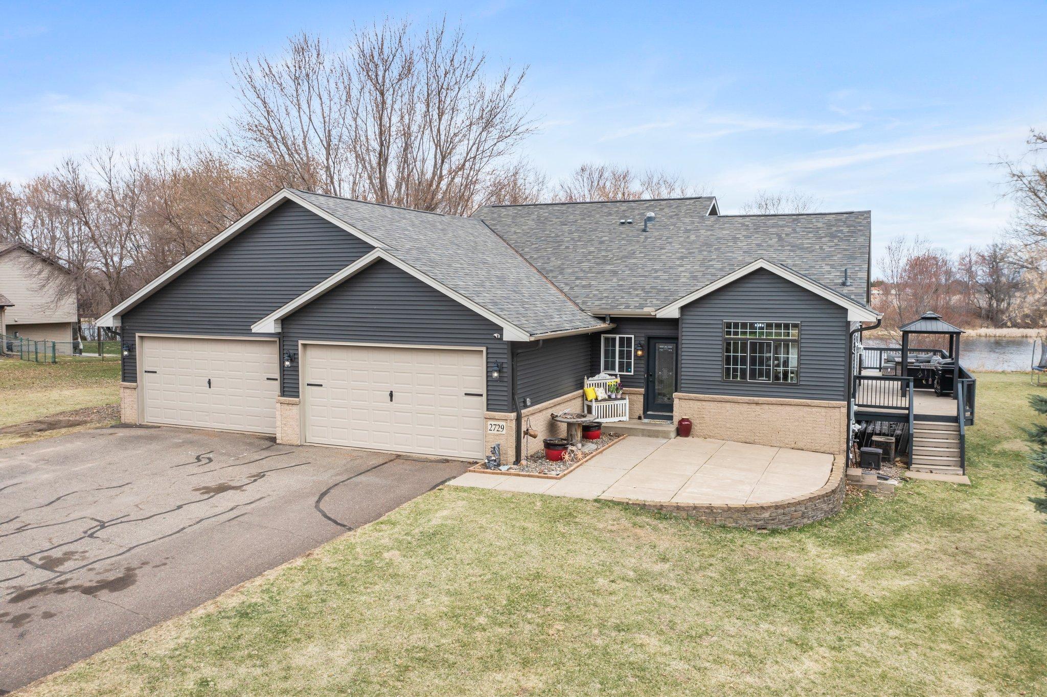 2729 319th Lane NE