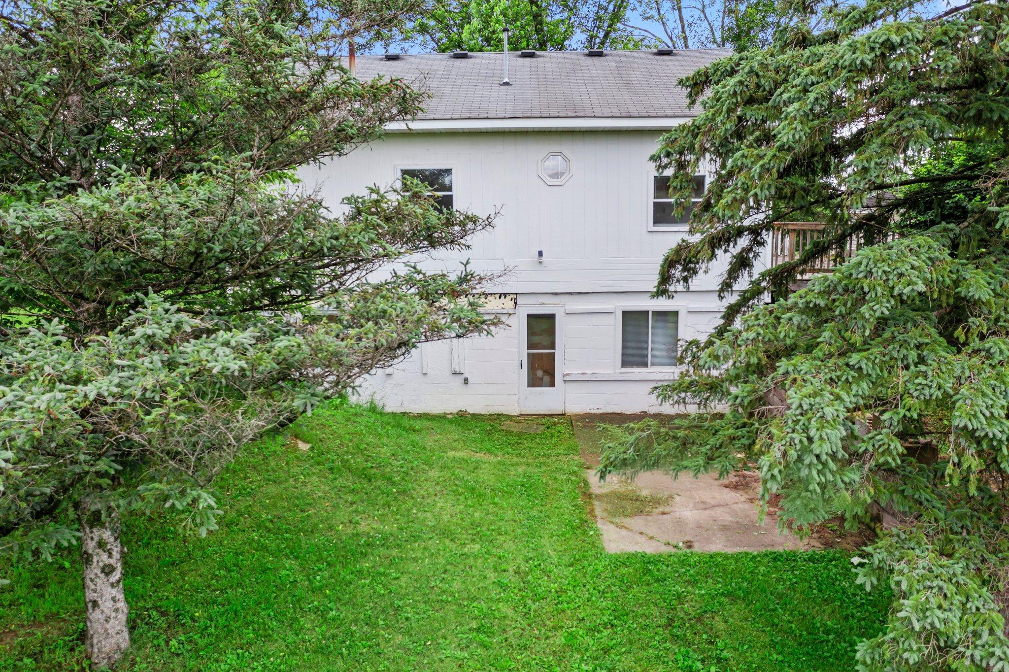 24960 Keystone Avenue