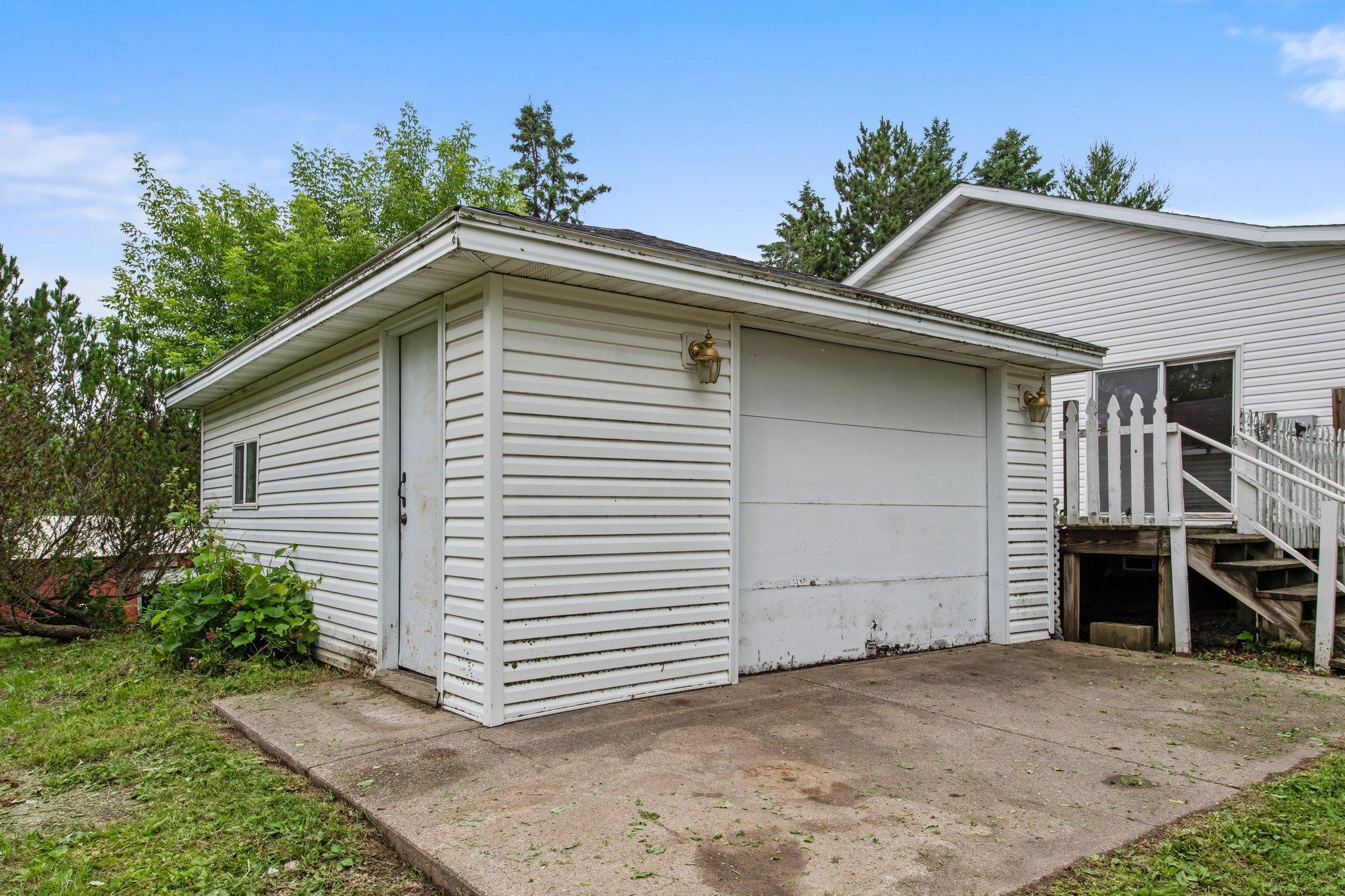 24960 Keystone Avenue