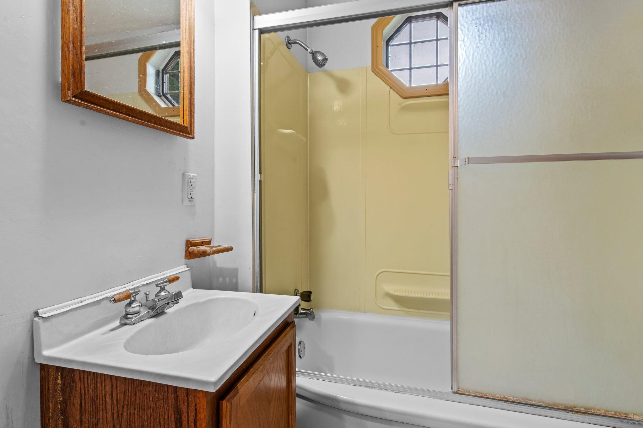 24960 Keystone Avenue