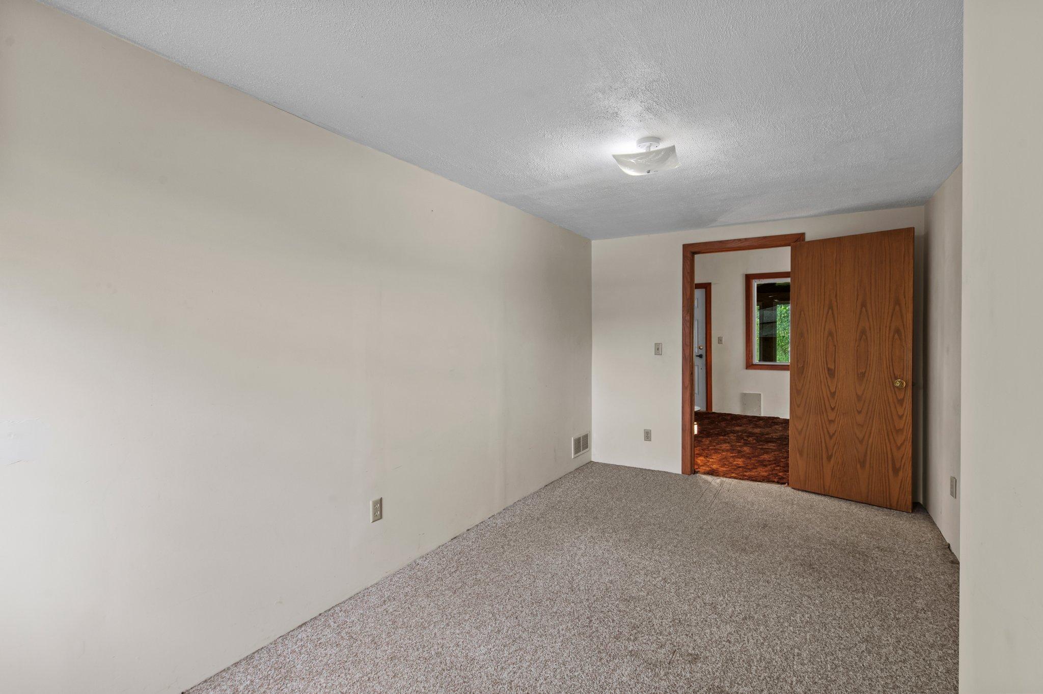 24960 Keystone Avenue