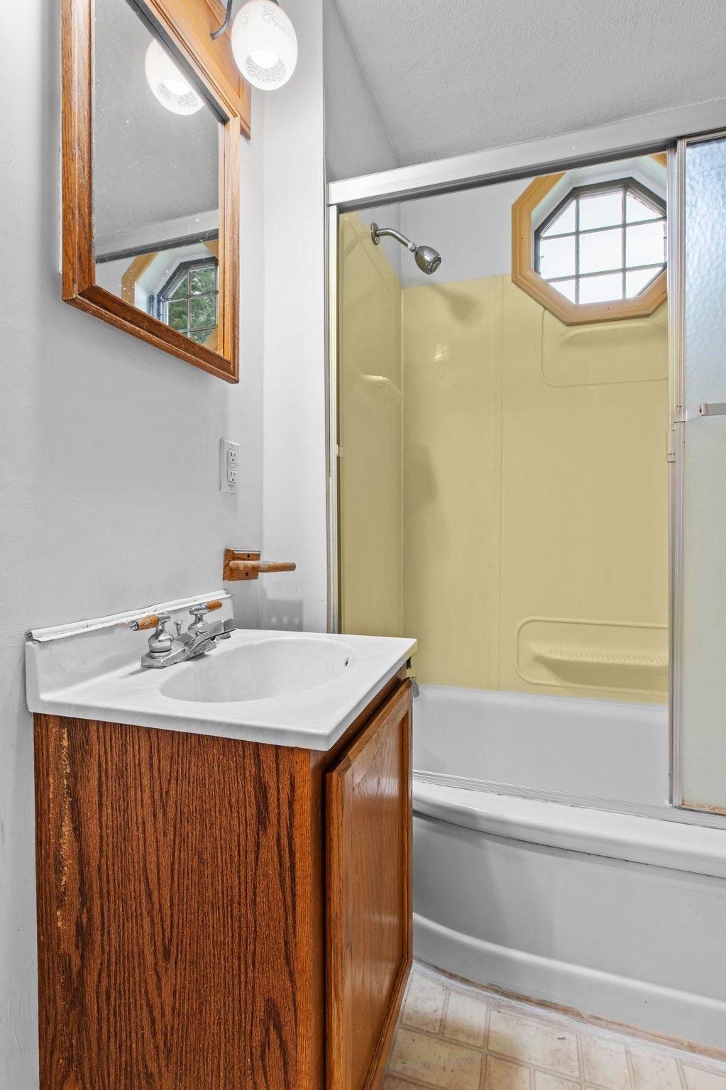 24960 Keystone Avenue