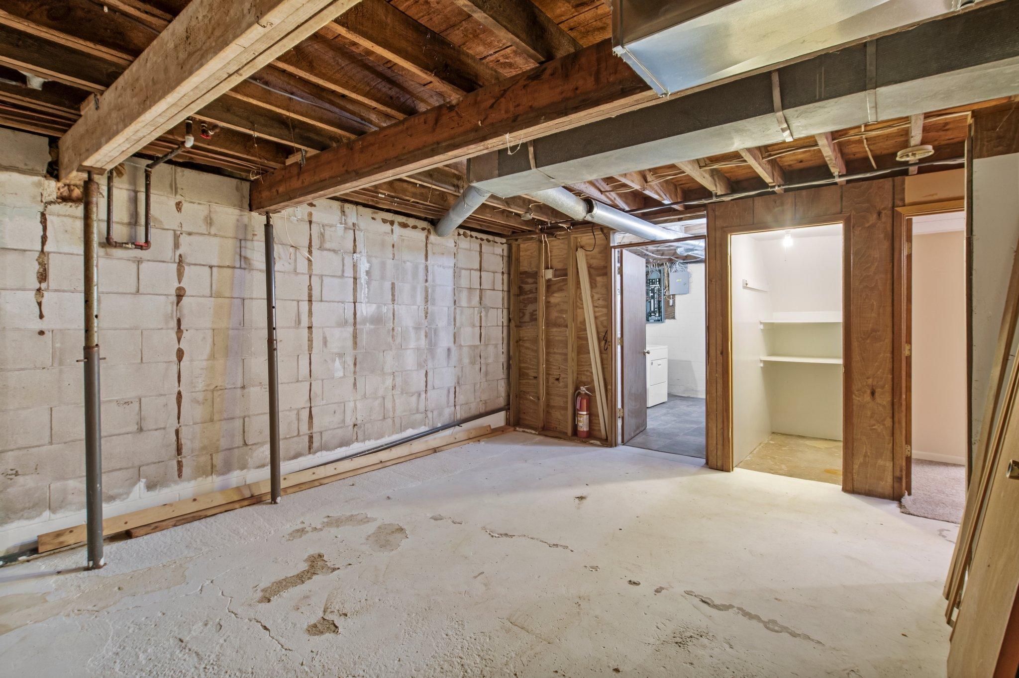 24960 Keystone Avenue