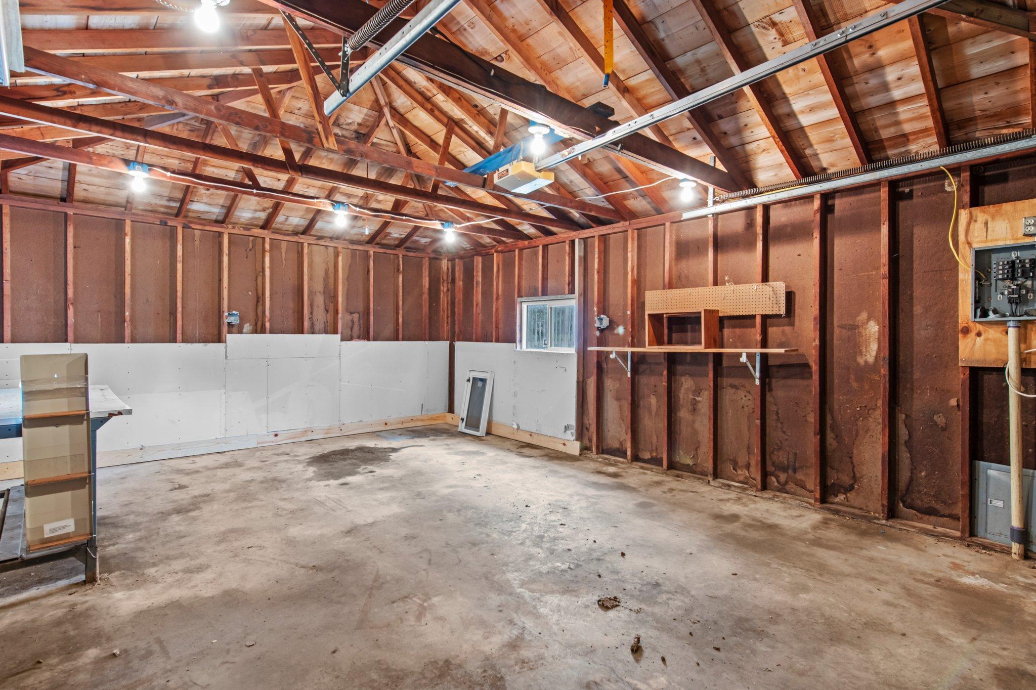 24960 Keystone Avenue