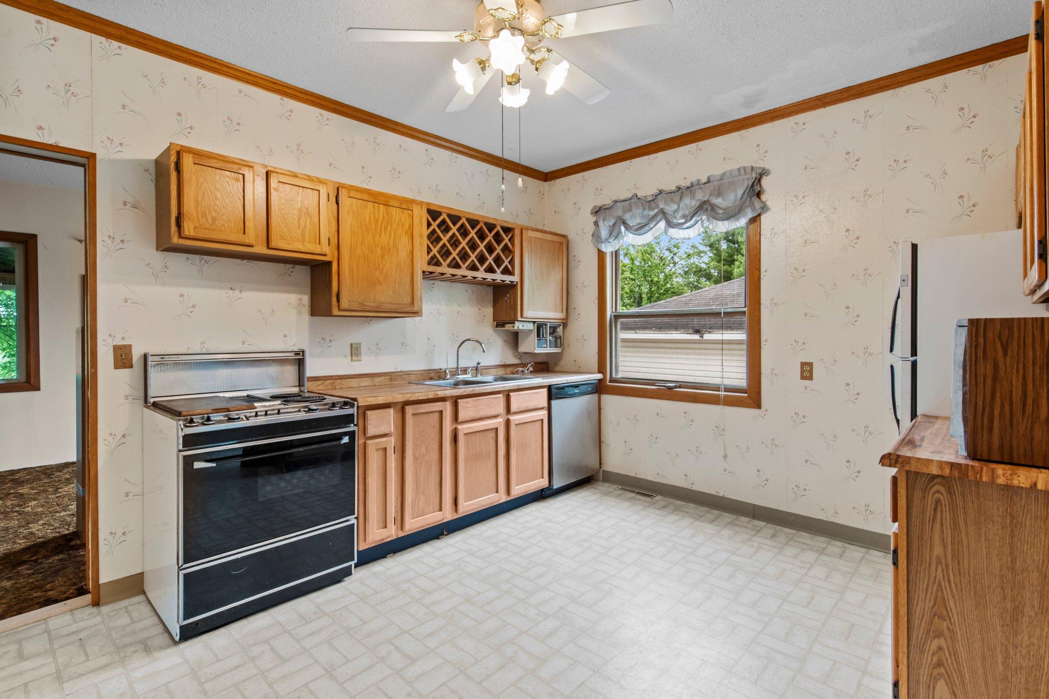 24960 Keystone Avenue