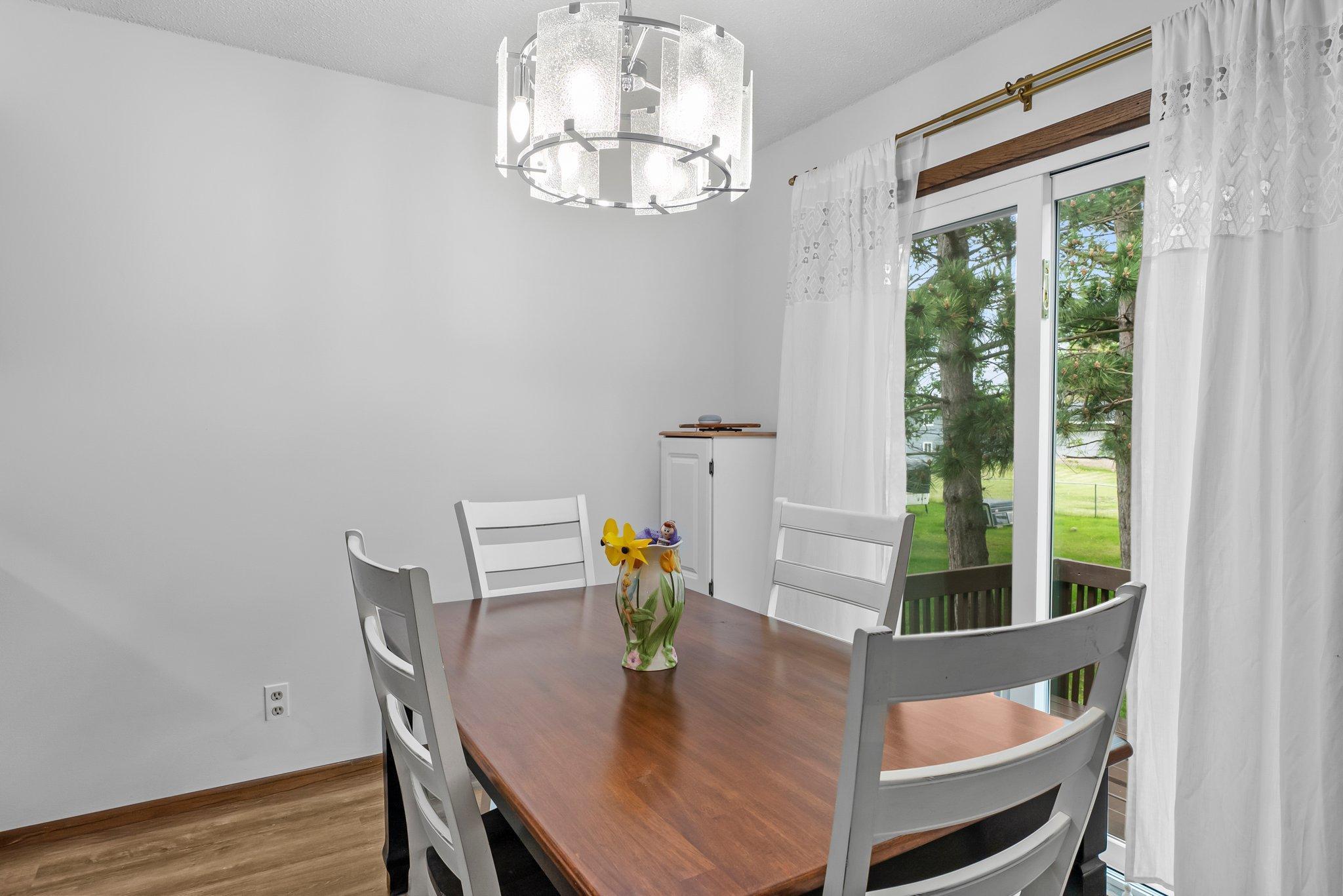 216 Richard Avenue SE