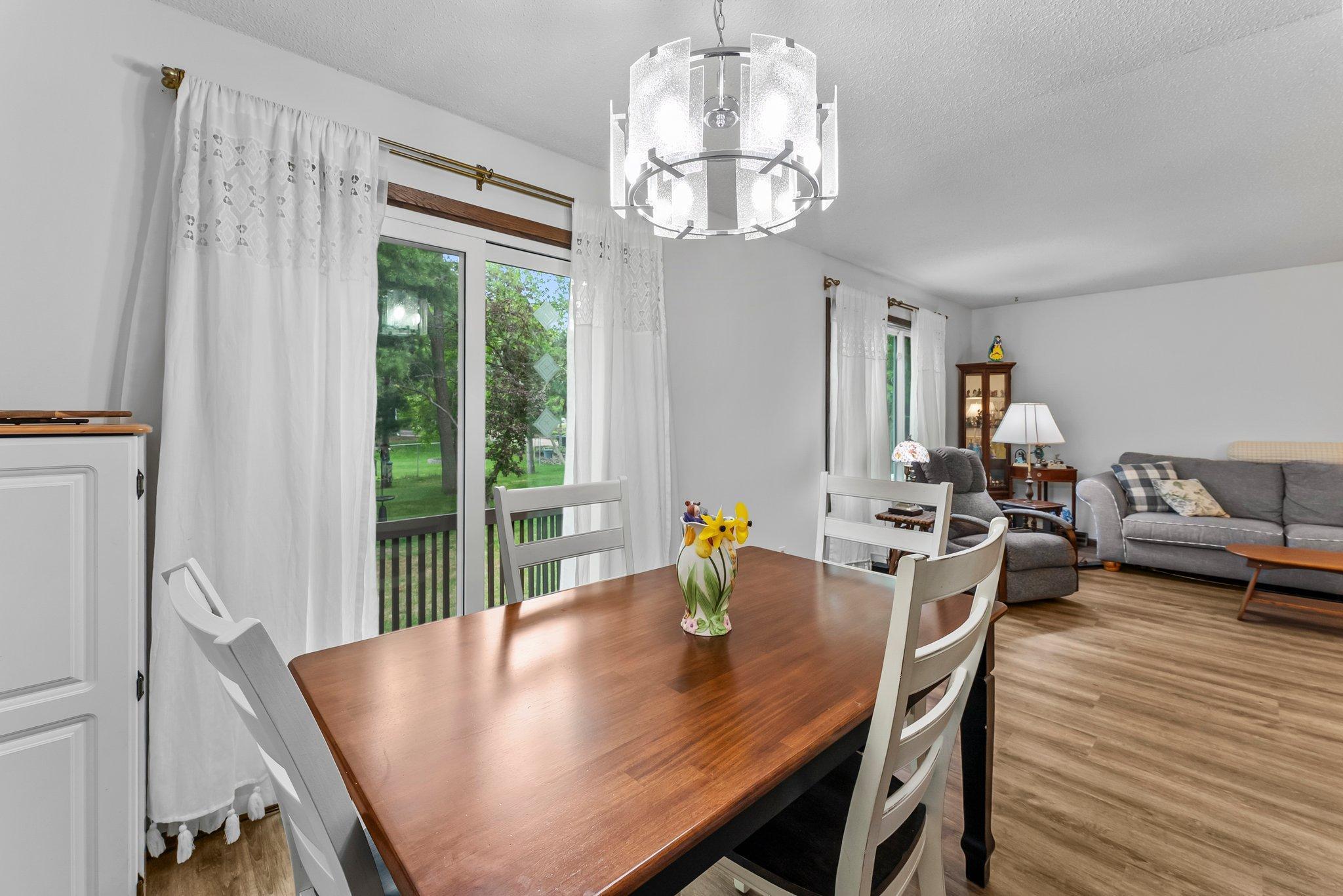 216 Richard Avenue SE