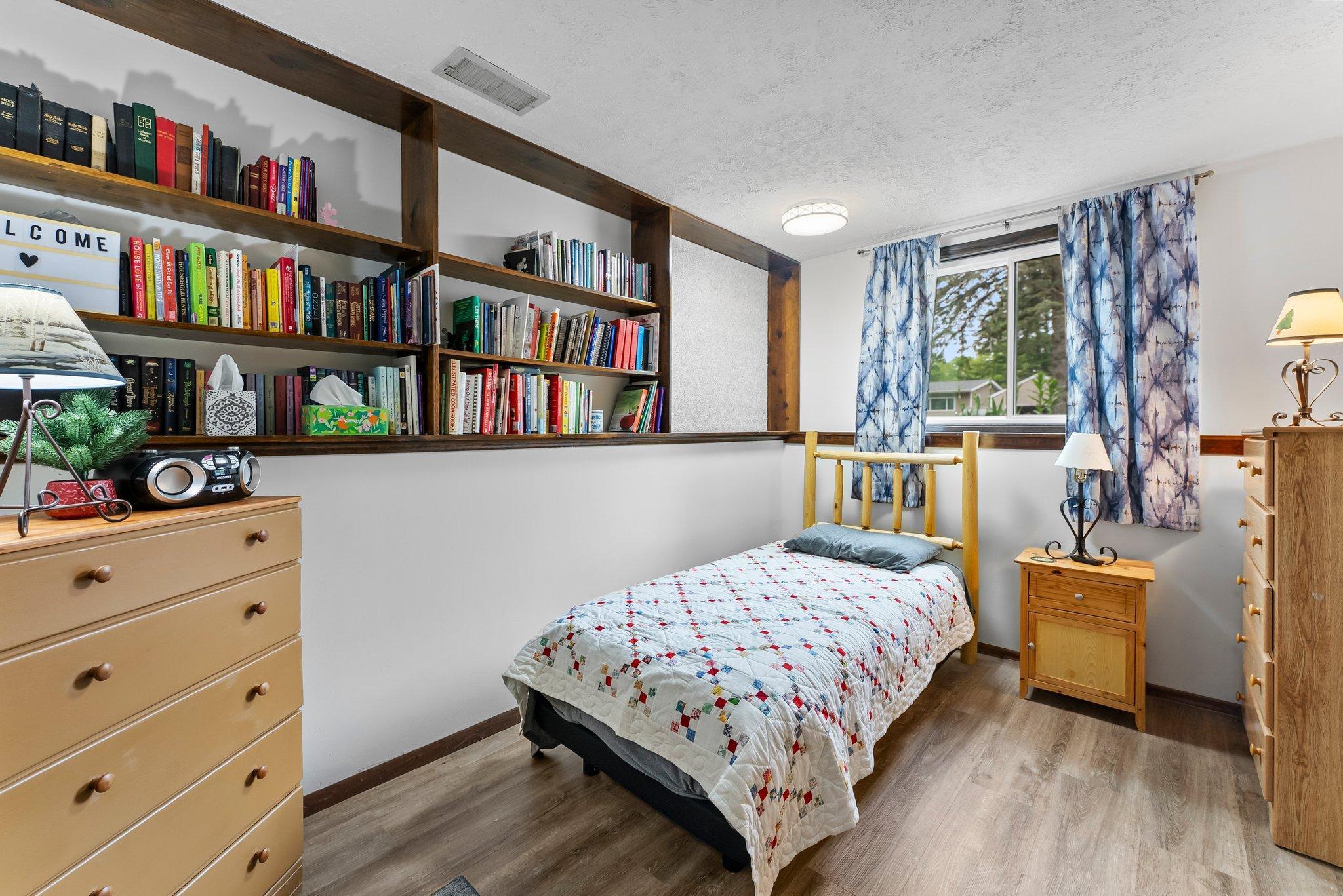 216 Richard Avenue SE