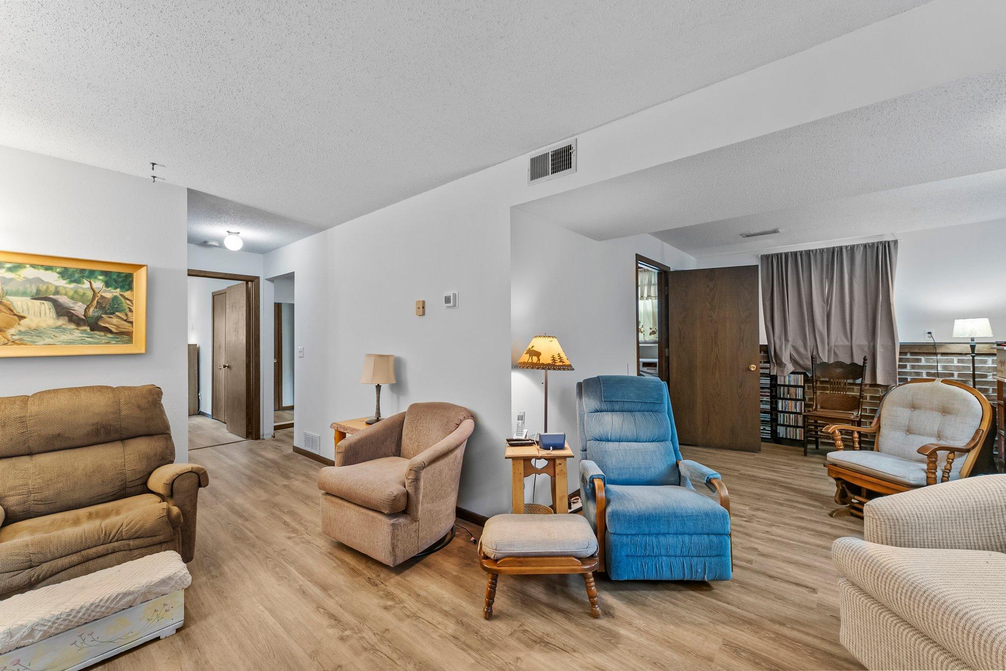 216 Richard Avenue SE