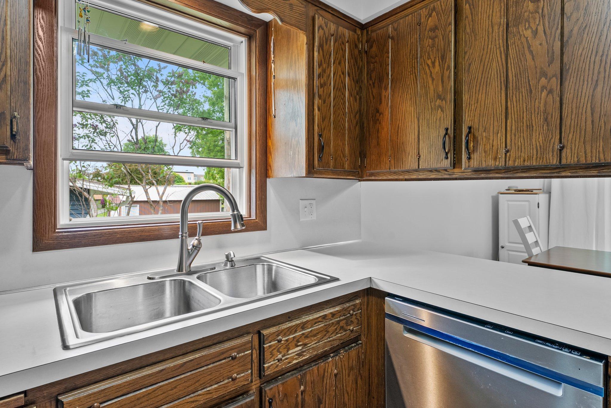 216 Richard Avenue SE