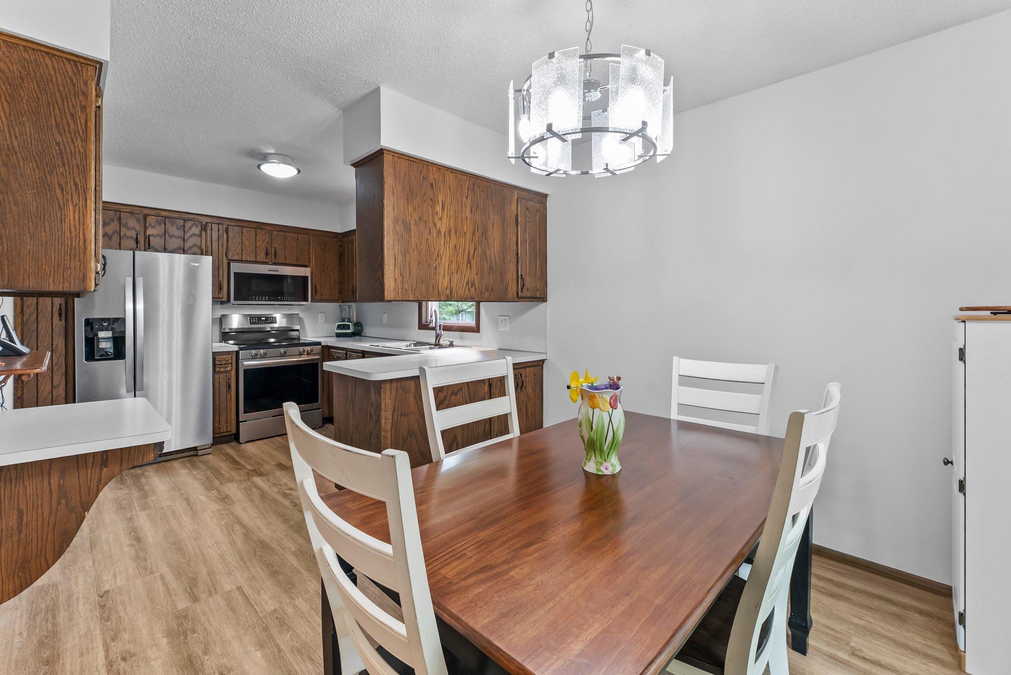 216 Richard Avenue SE