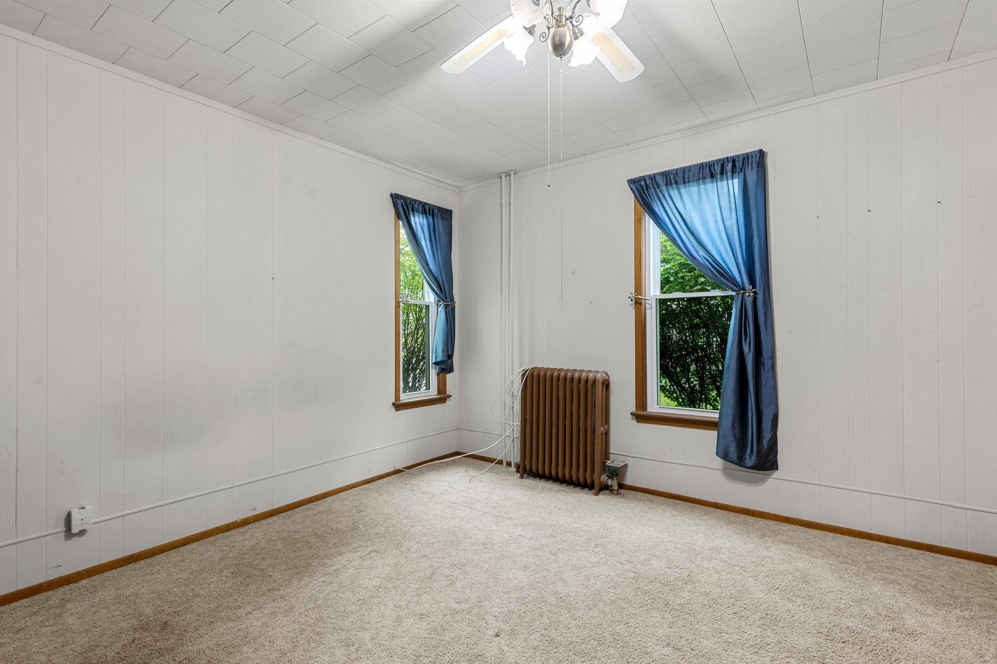 52905 Deerwood Avenue