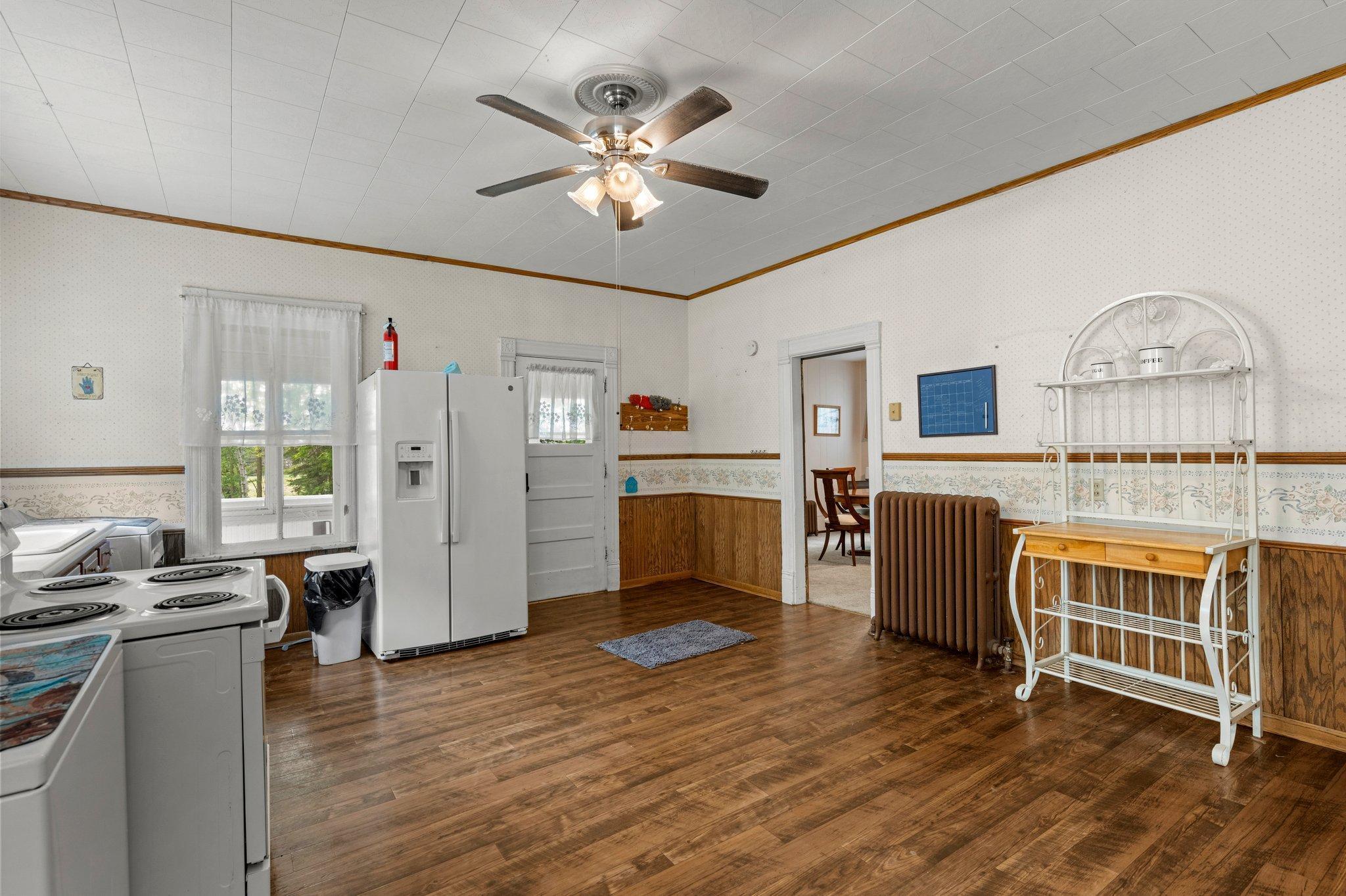 52905 Deerwood Avenue